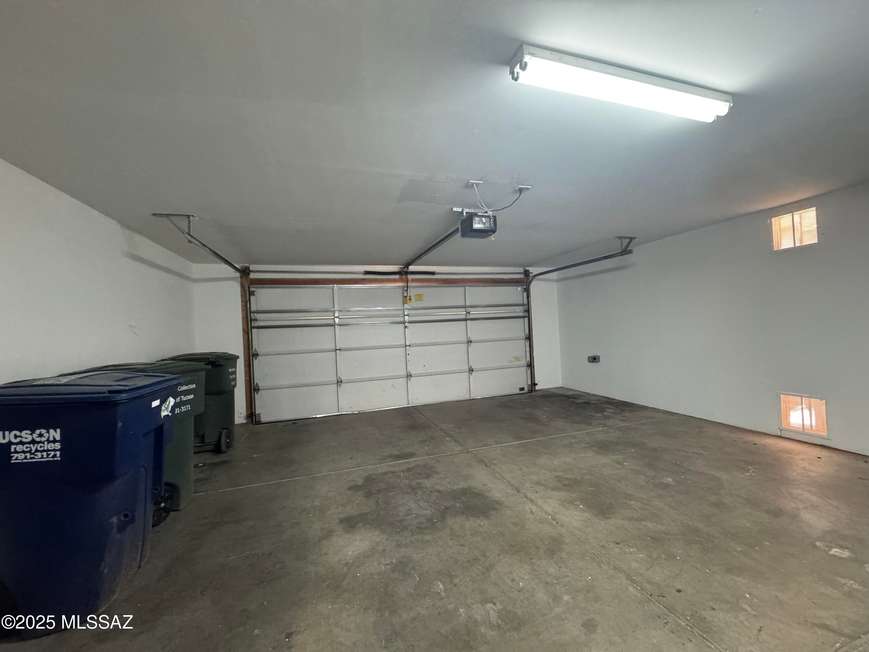 Sonrisa (1-121) - Residential Lease