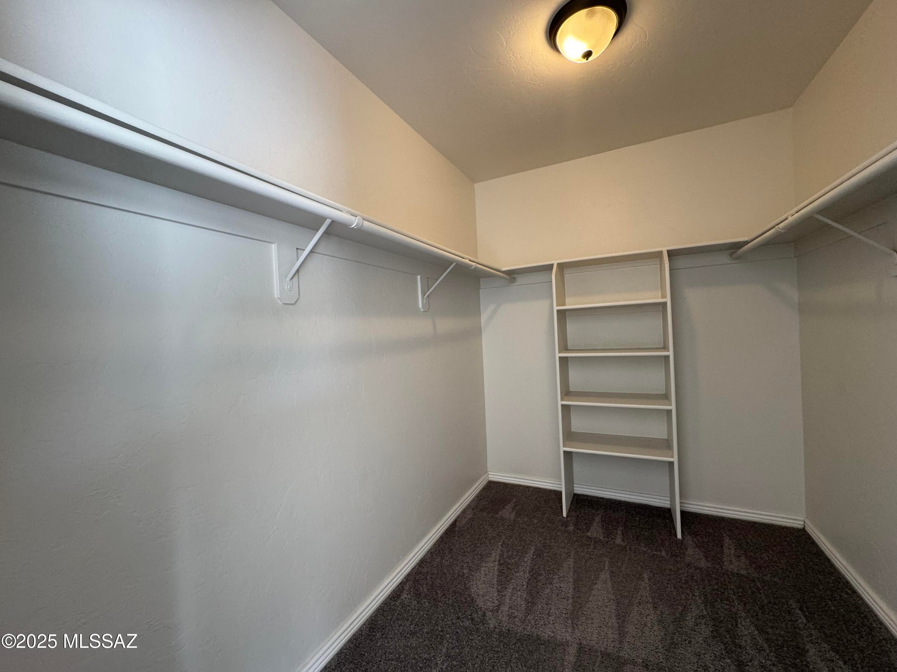 Sonrisa (1-121) - Residential Lease