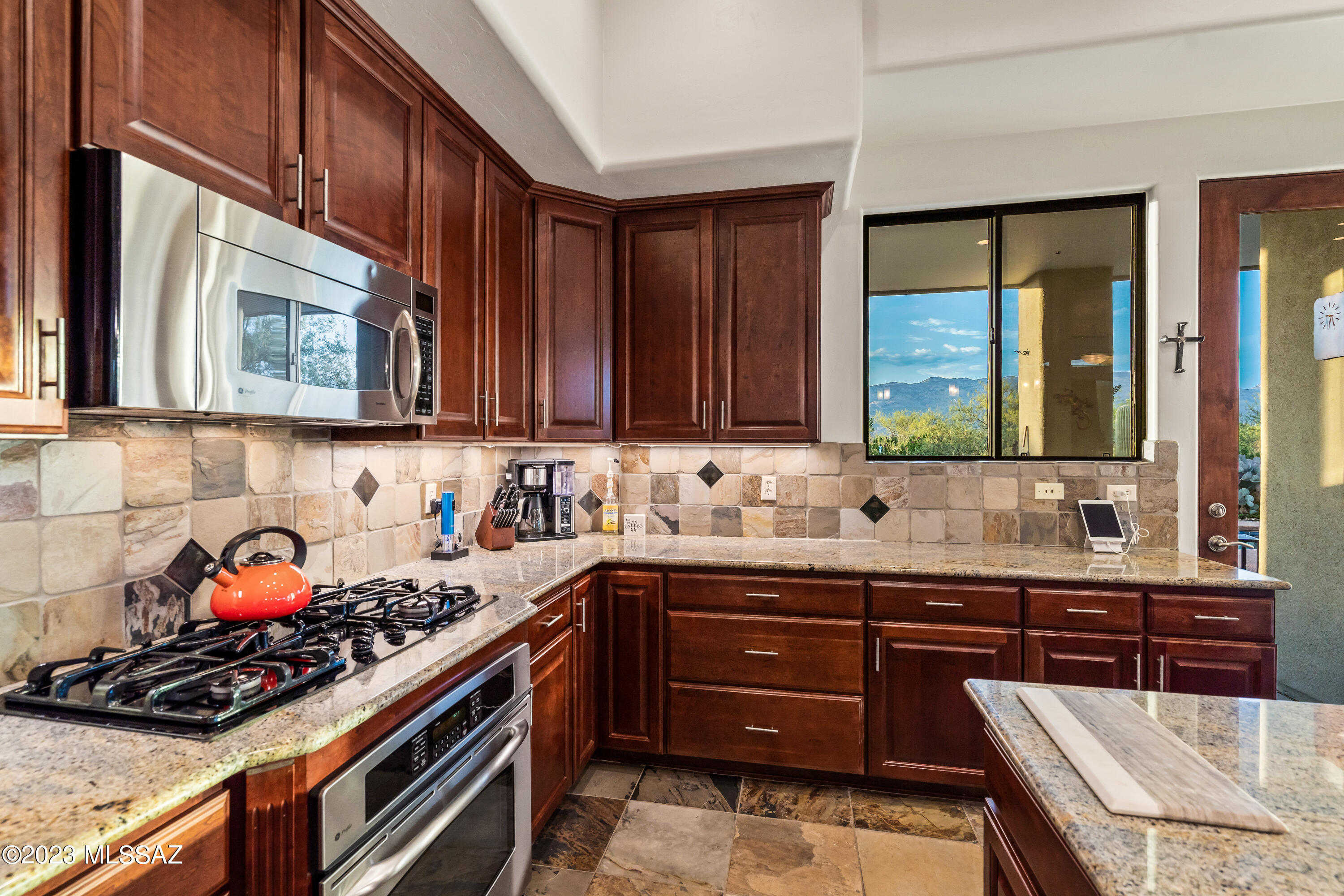 Coyote Creek (1-395) - Residential