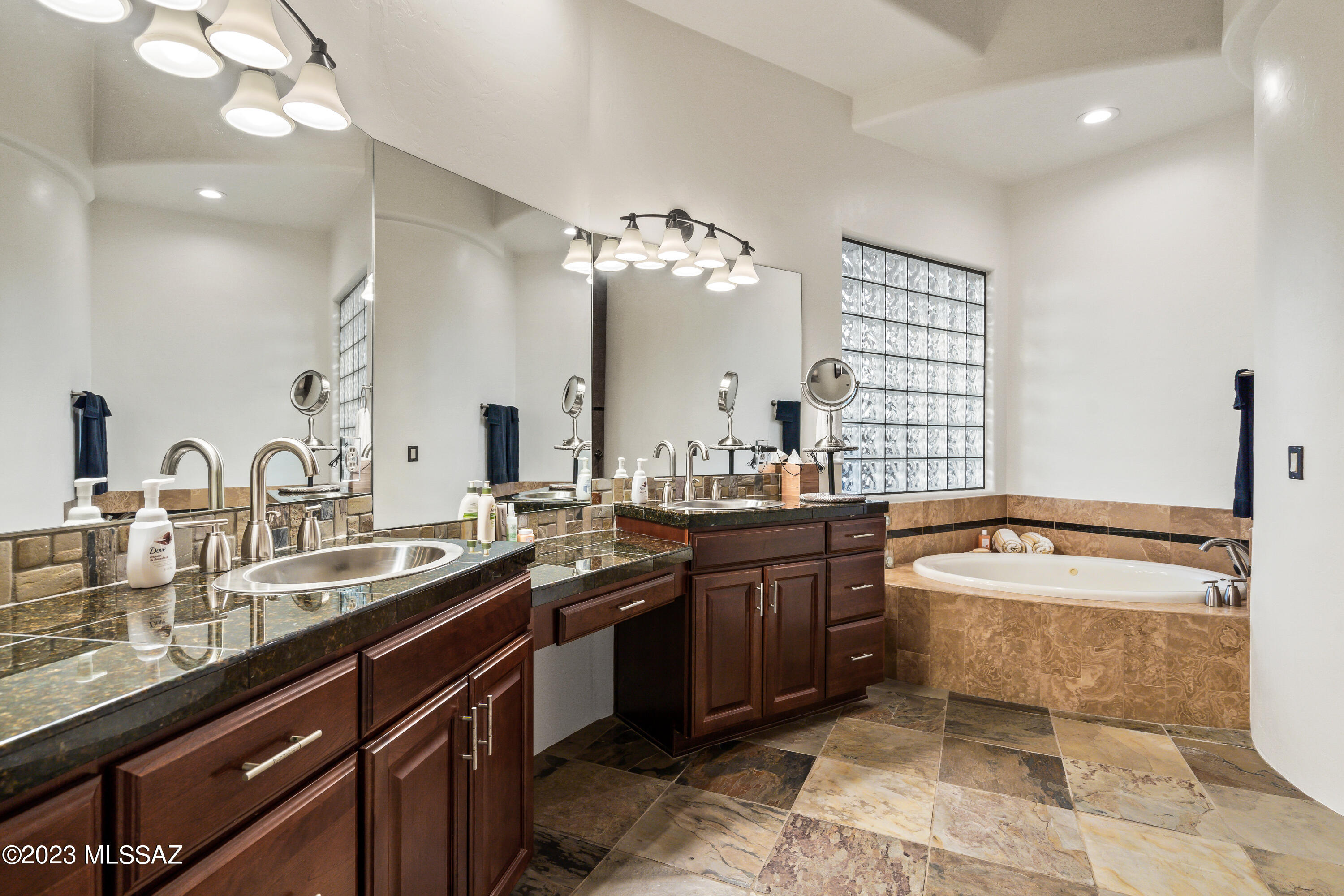 Coyote Creek (1-395) - Residential