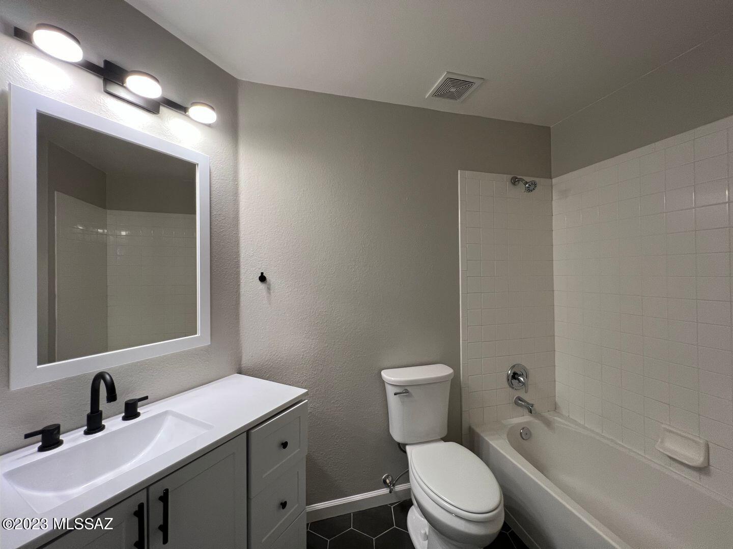 Silver Pass PH. IV (470-529) - Residential Lease