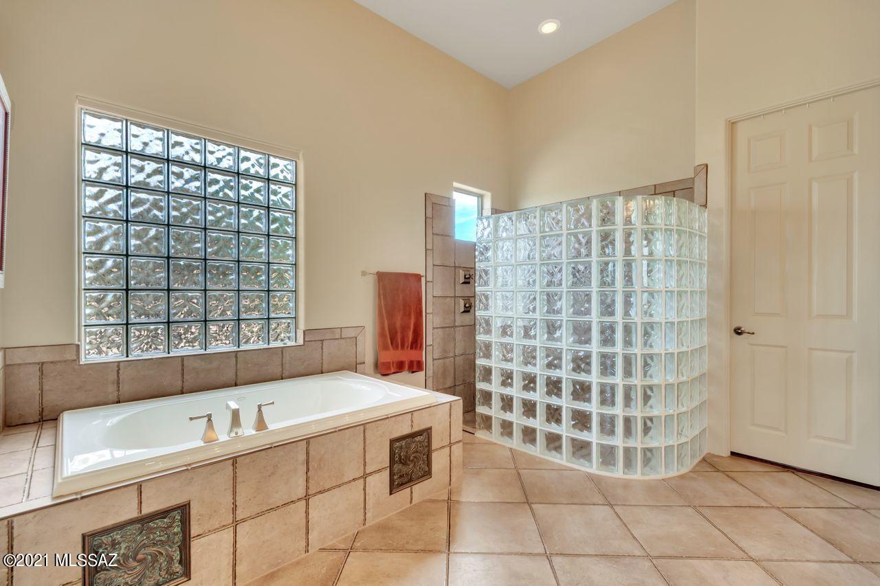 Dos Lagos at Dove Mountain (1-91) - Residential