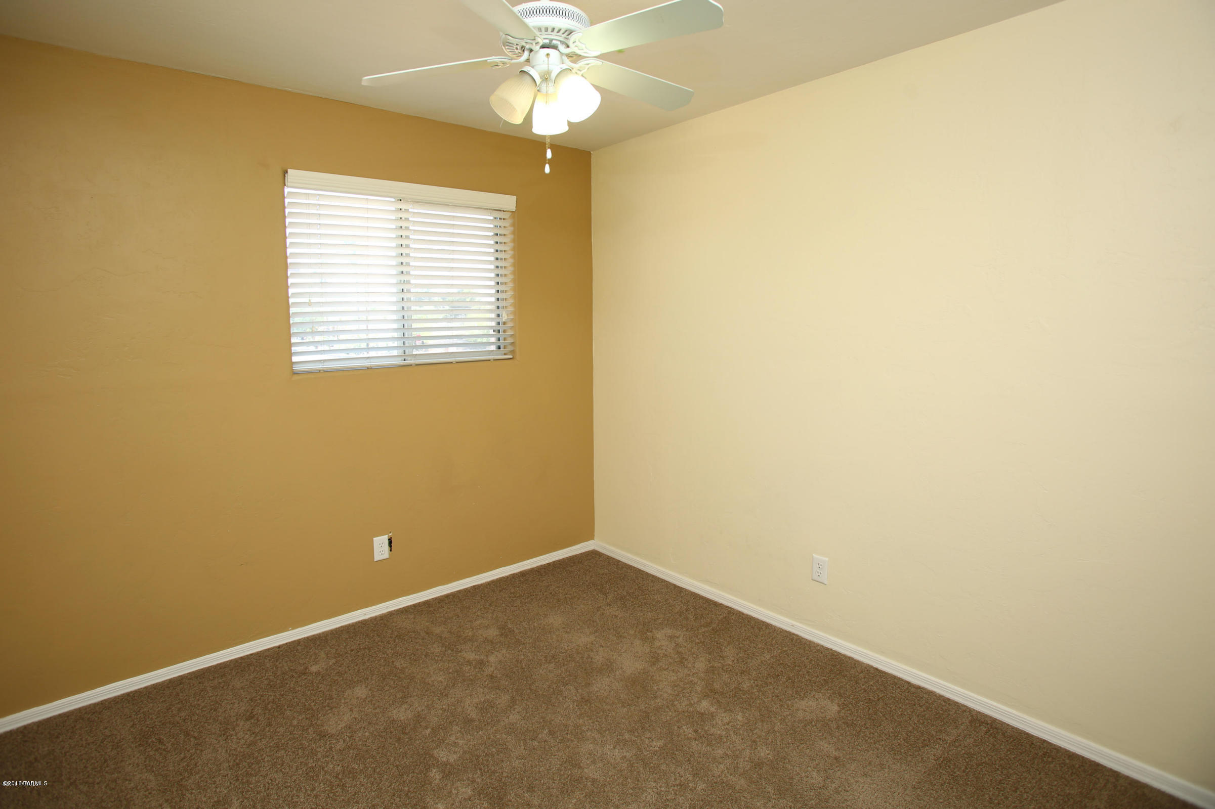 Villa Venice Condos - Residential Lease