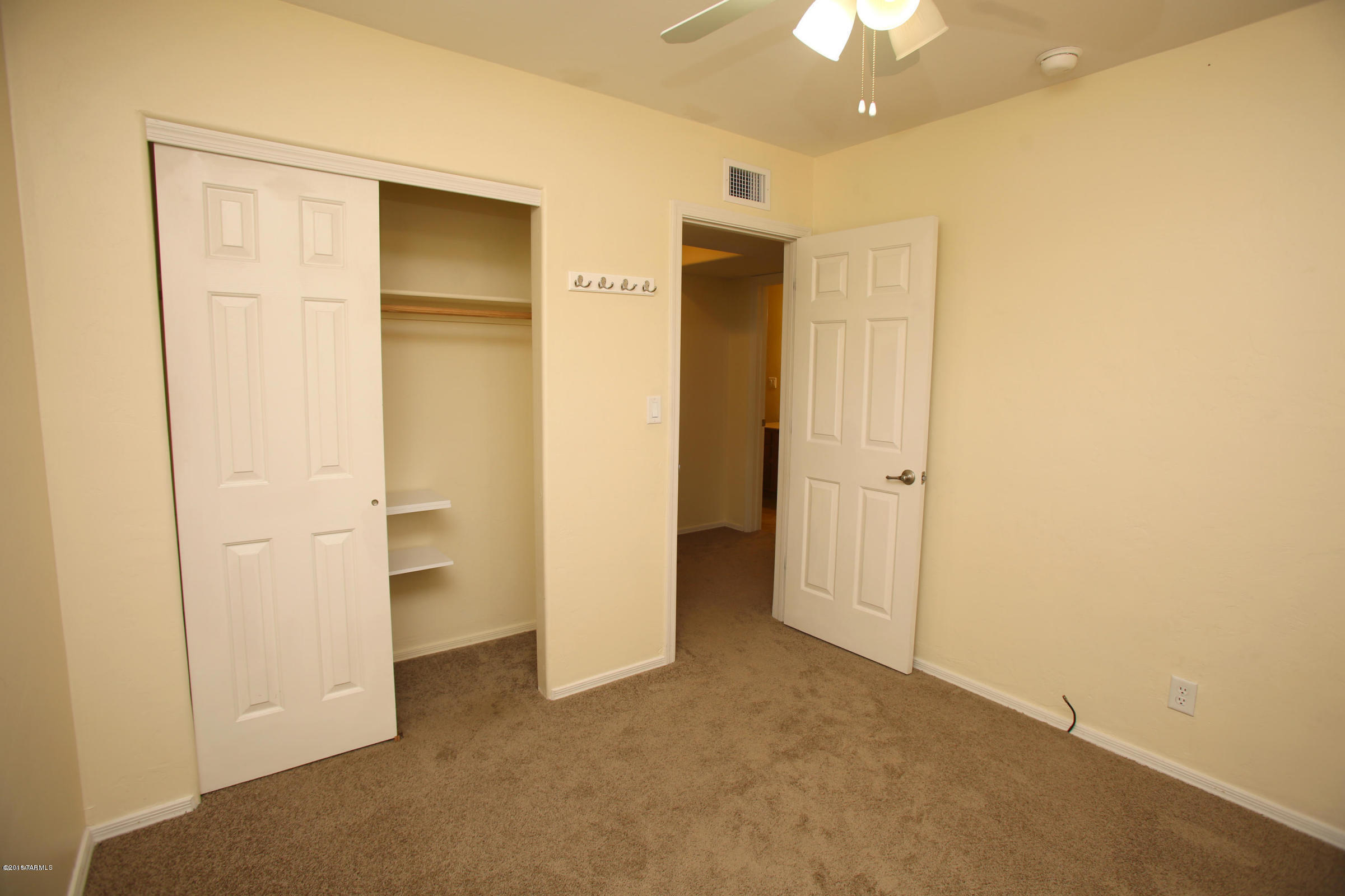 Villa Venice Condos - Residential Lease