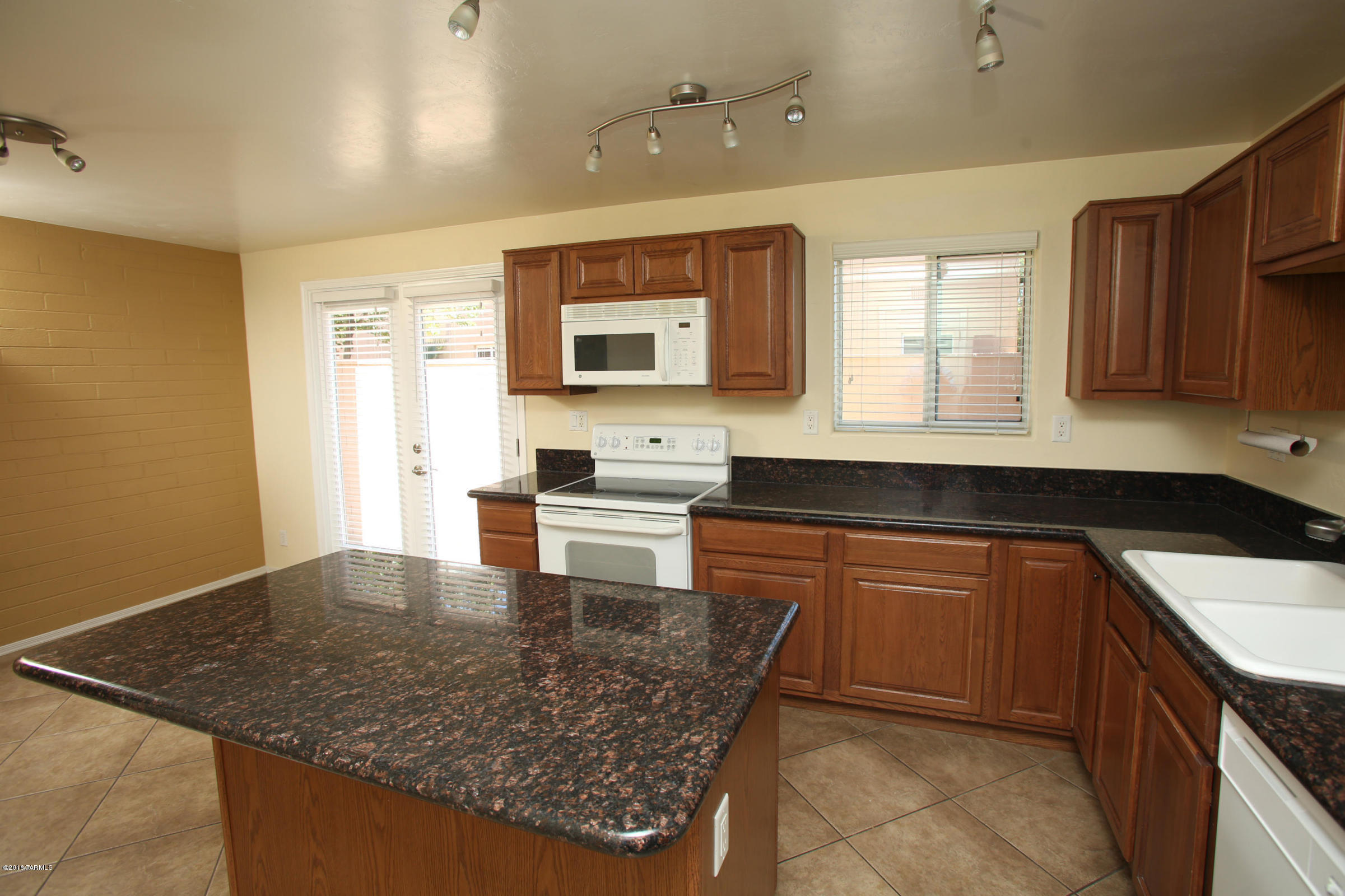 Villa Venice Condos - Residential Lease