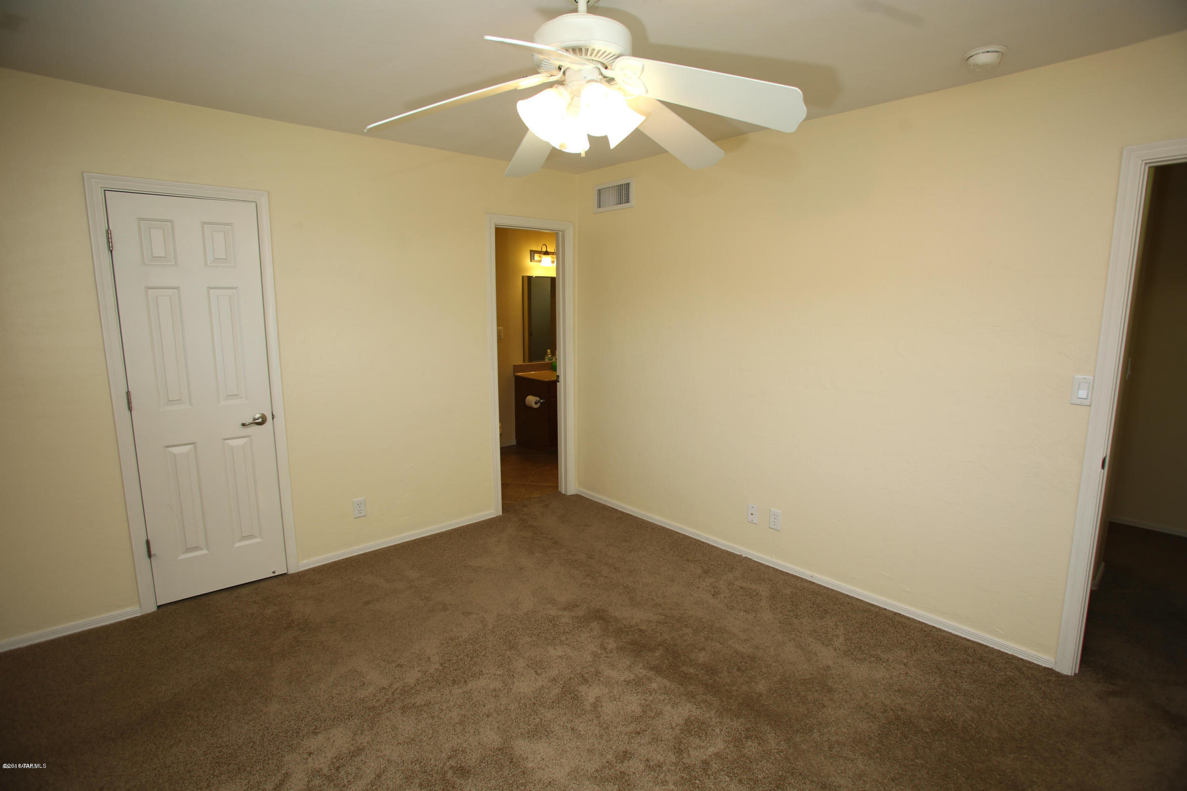 Villa Venice Condos - Residential Lease