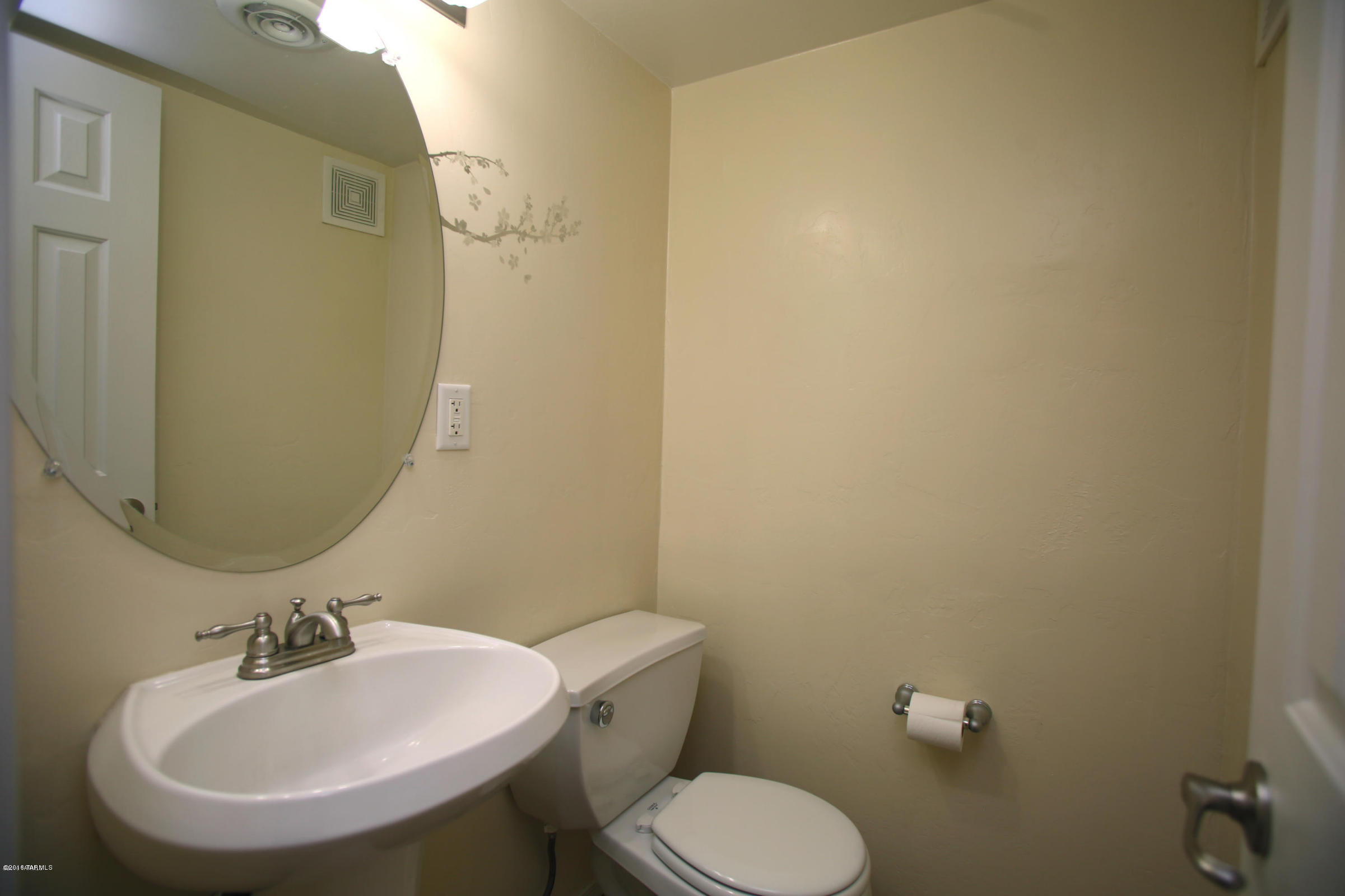 Villa Venice Condos - Residential Lease