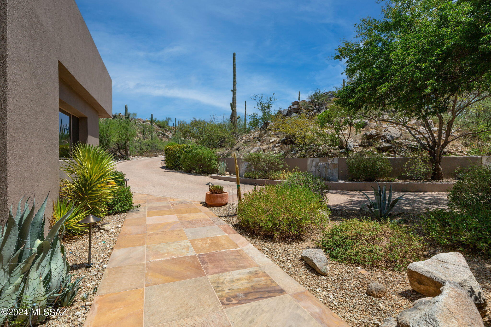 Honey Bee Ridge(The Estates At) - Residential