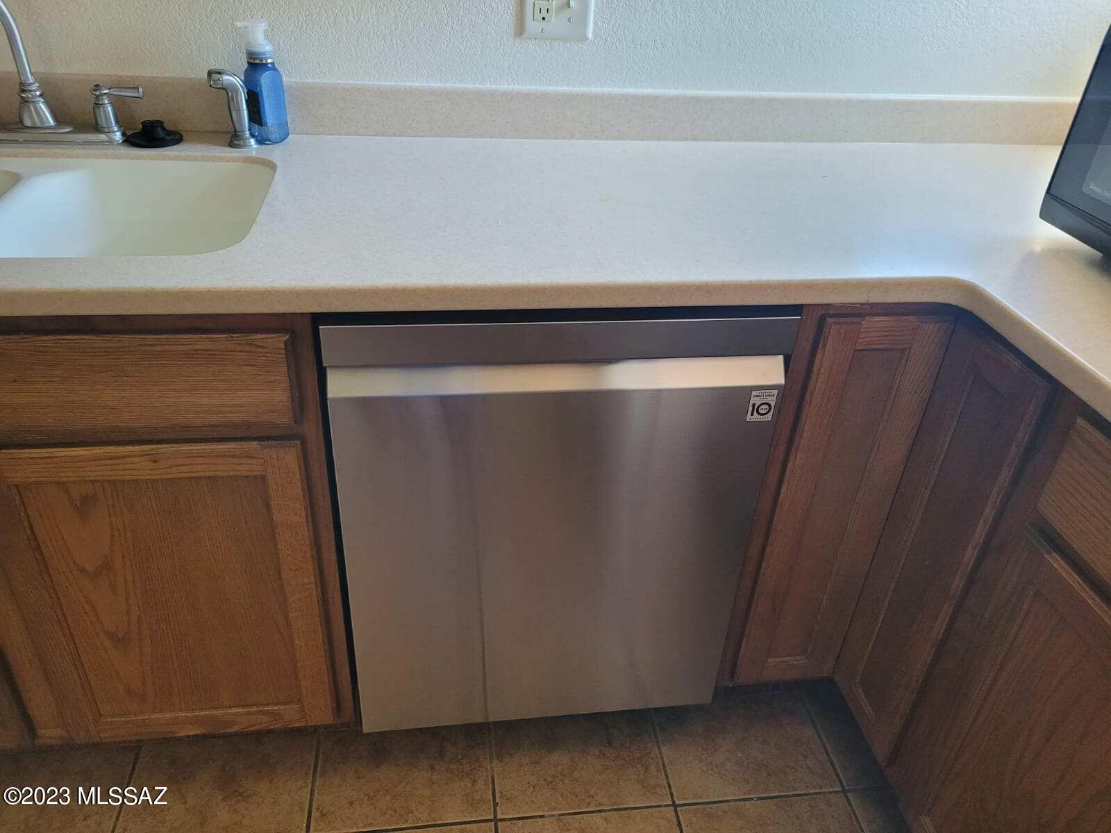 Ventana Vista Condominiums - Residential Lease