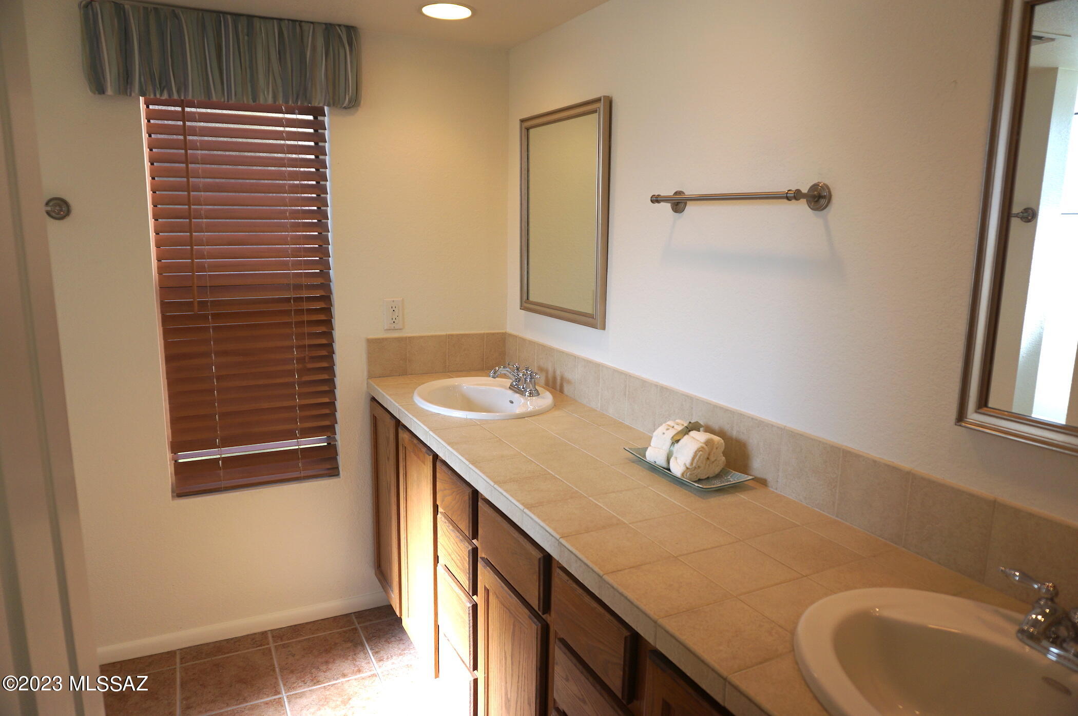 Ventana Vista Condominiums - Residential Lease