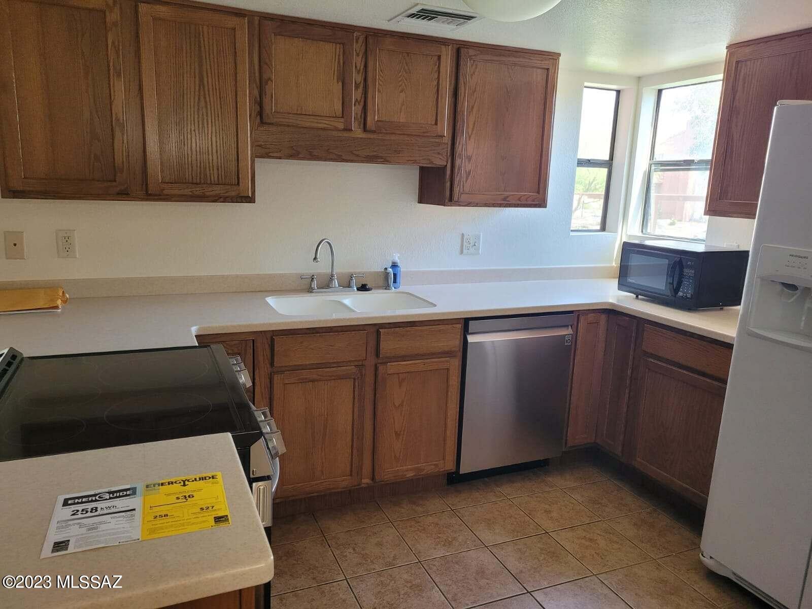 Ventana Vista Condominiums - Residential Lease