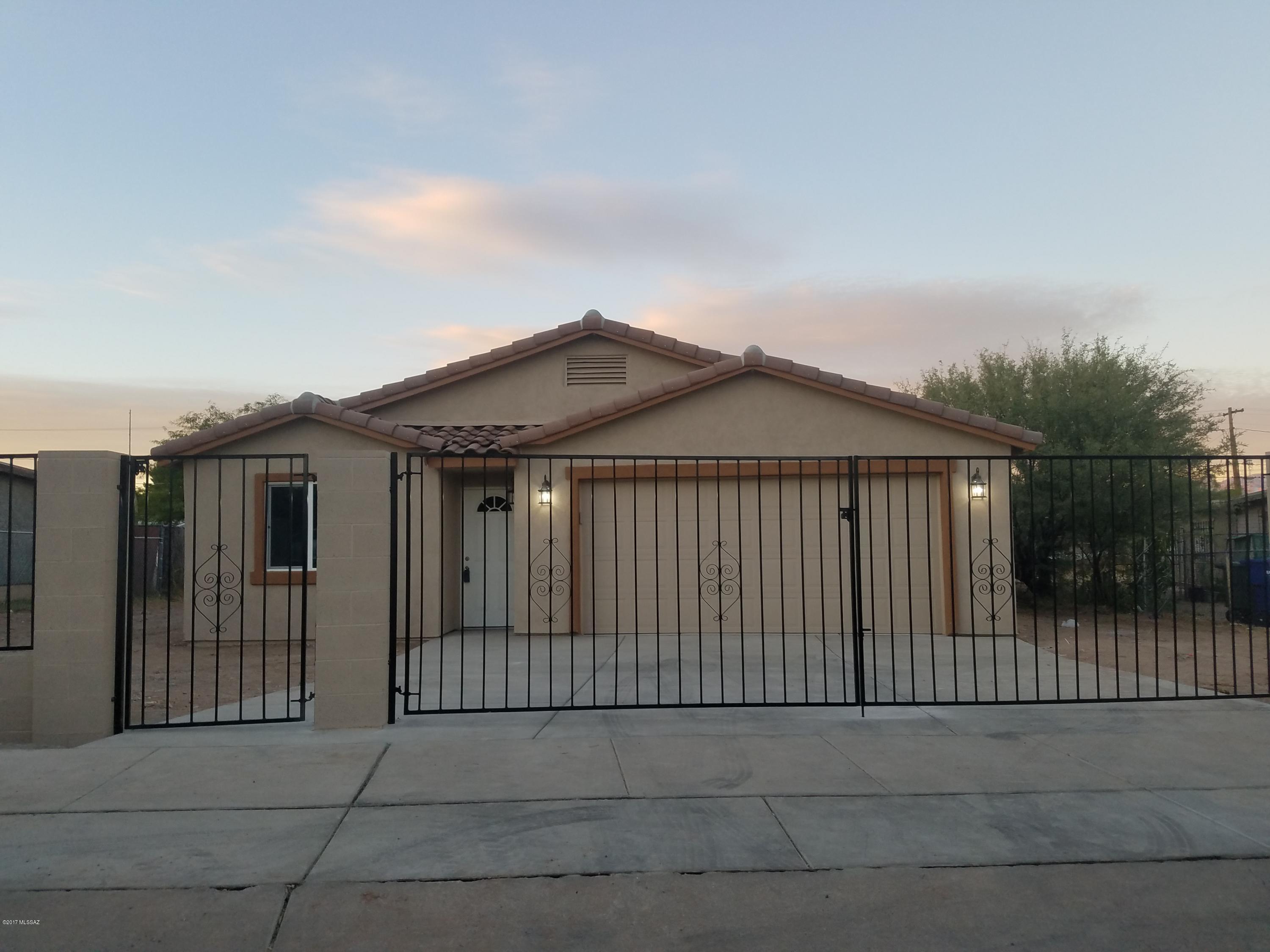 Mission Manor NO. 8 - Residential