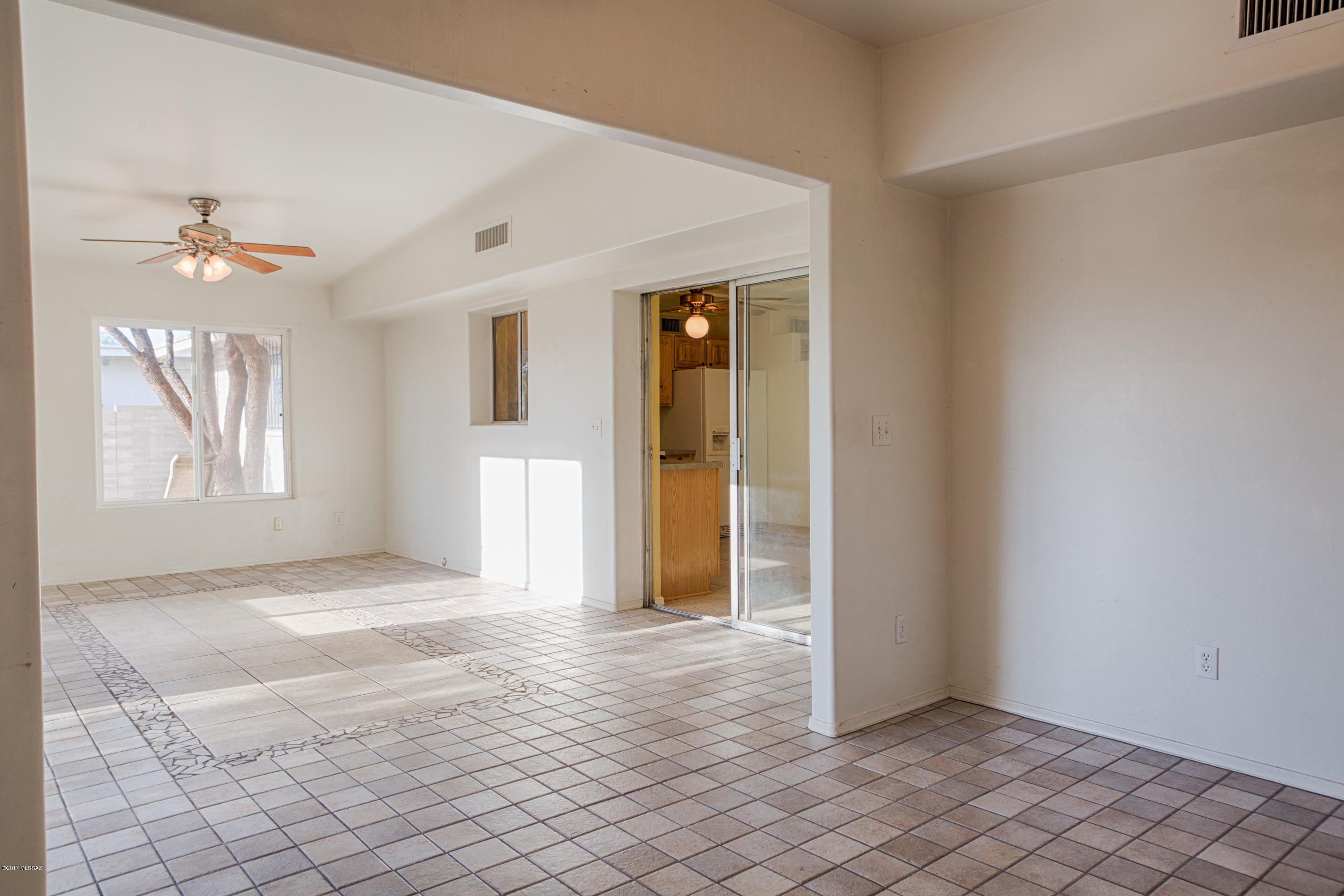 Casas Adobes Park (1-93) - Residential