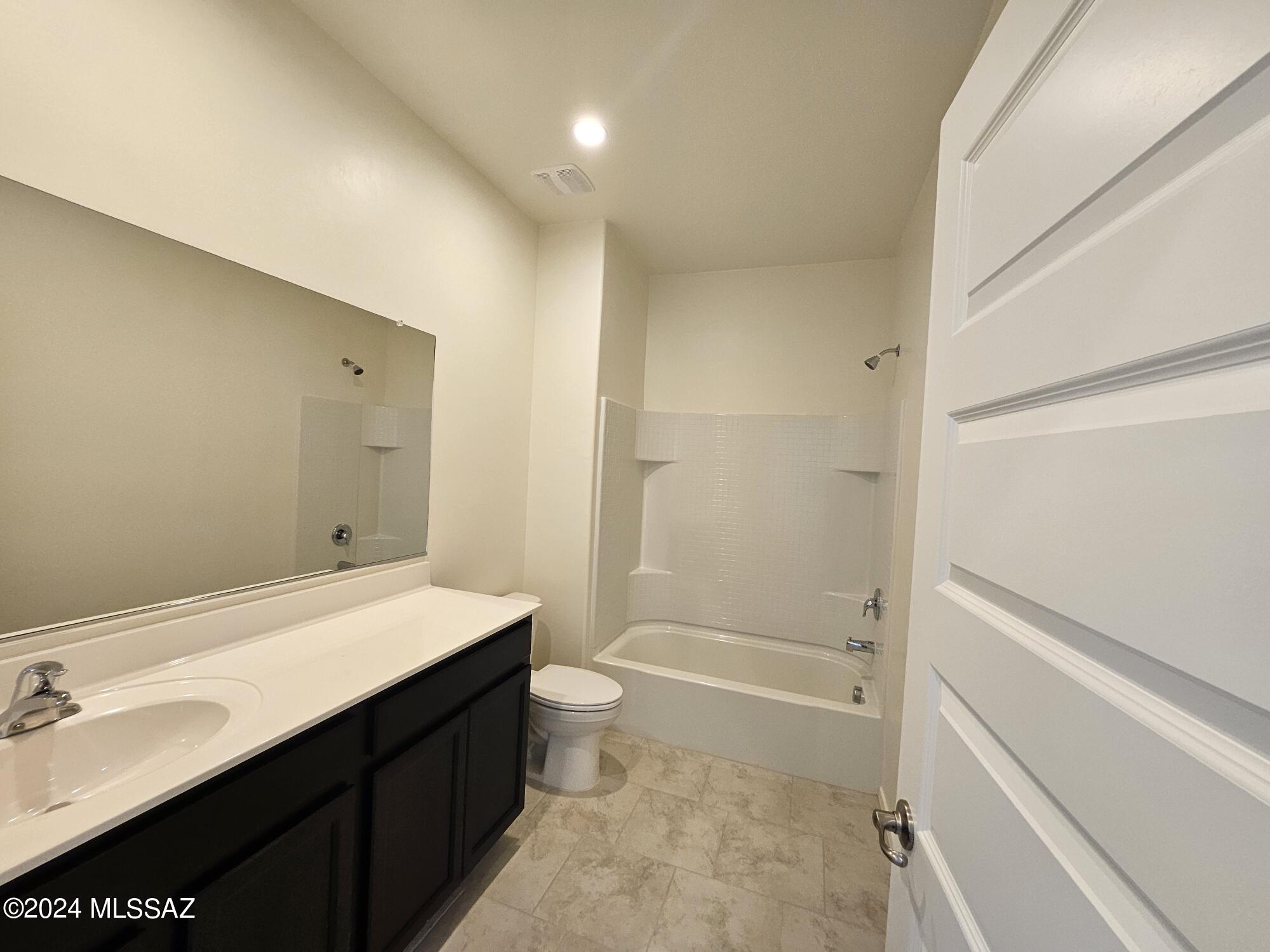 Saguaro Bloom SQ20180540069 - Residential