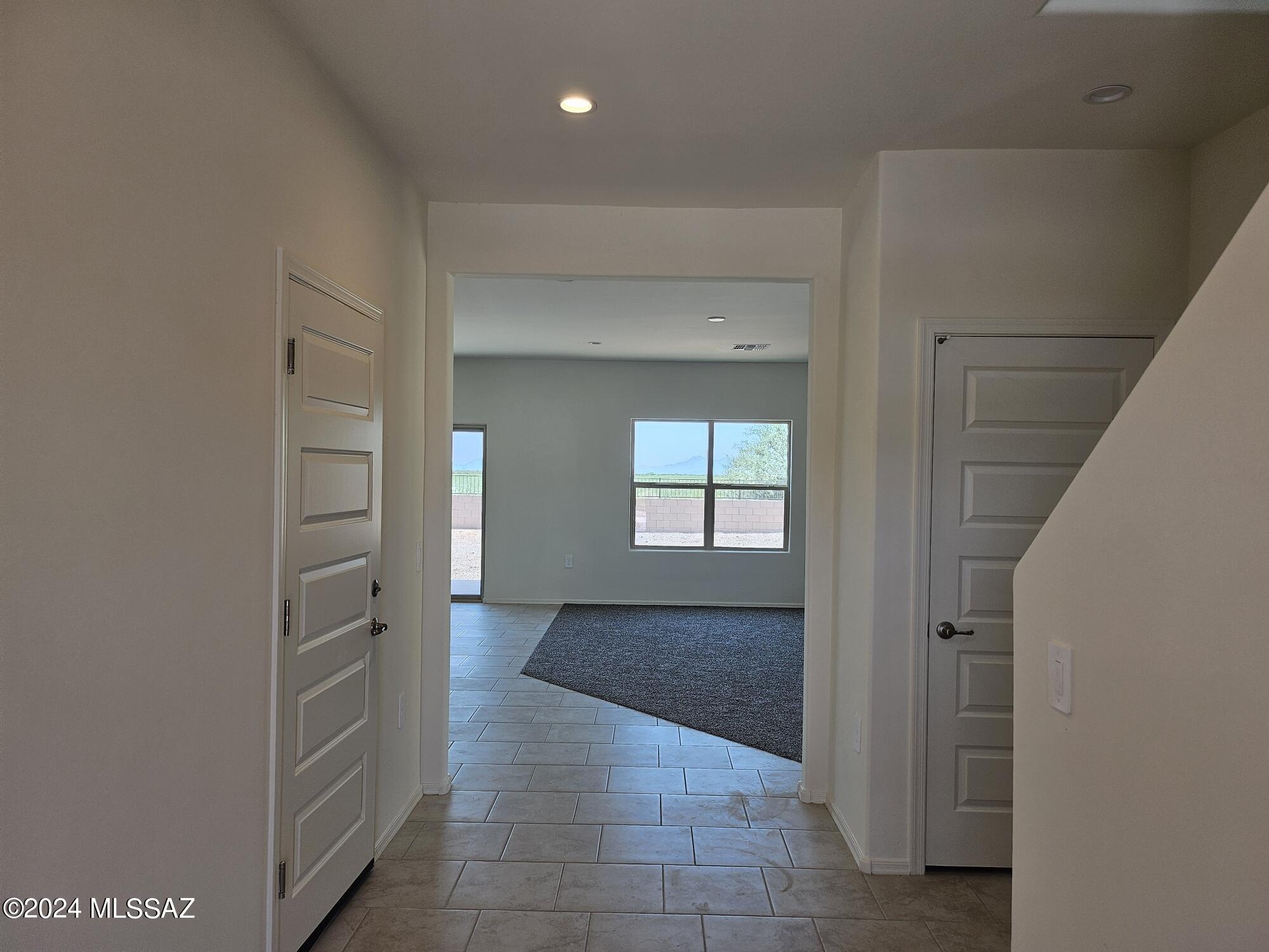 Saguaro Bloom SQ20180540069 - Residential