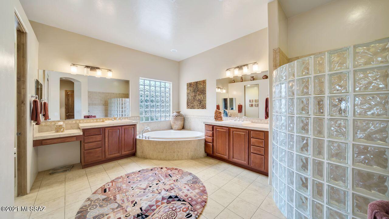 Dos Lagos at Dove Mountain (1-91) - Residential