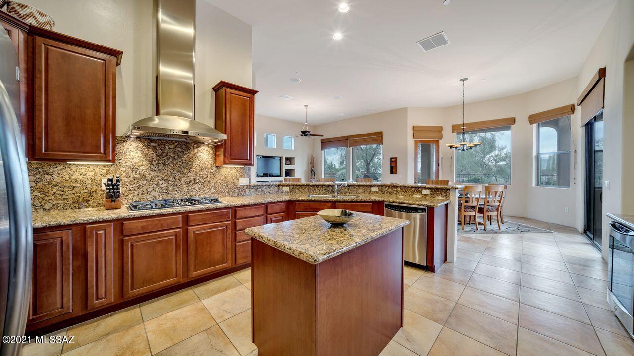Dos Lagos at Dove Mountain (1-91) - Residential