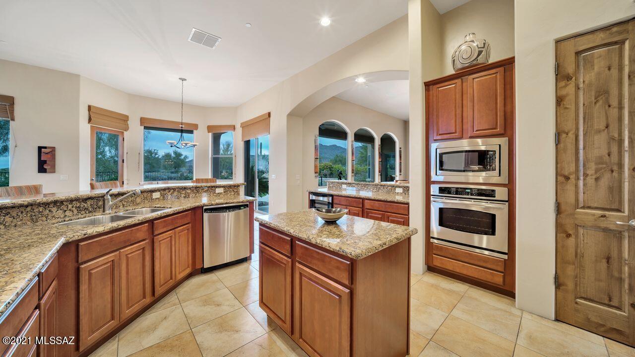 Dos Lagos at Dove Mountain (1-91) - Residential
