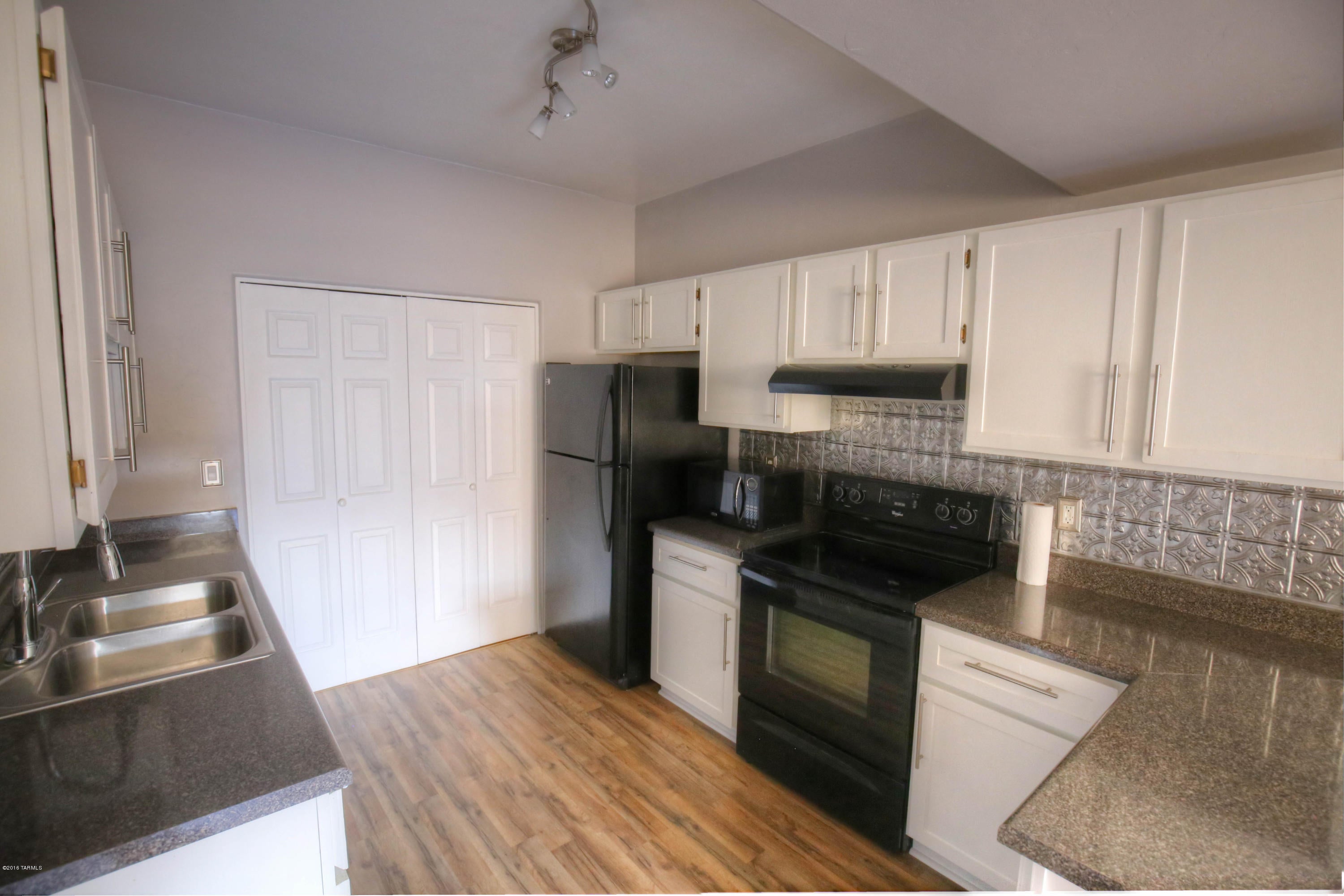 Santa Rita Villas (1-218) - Residential Lease