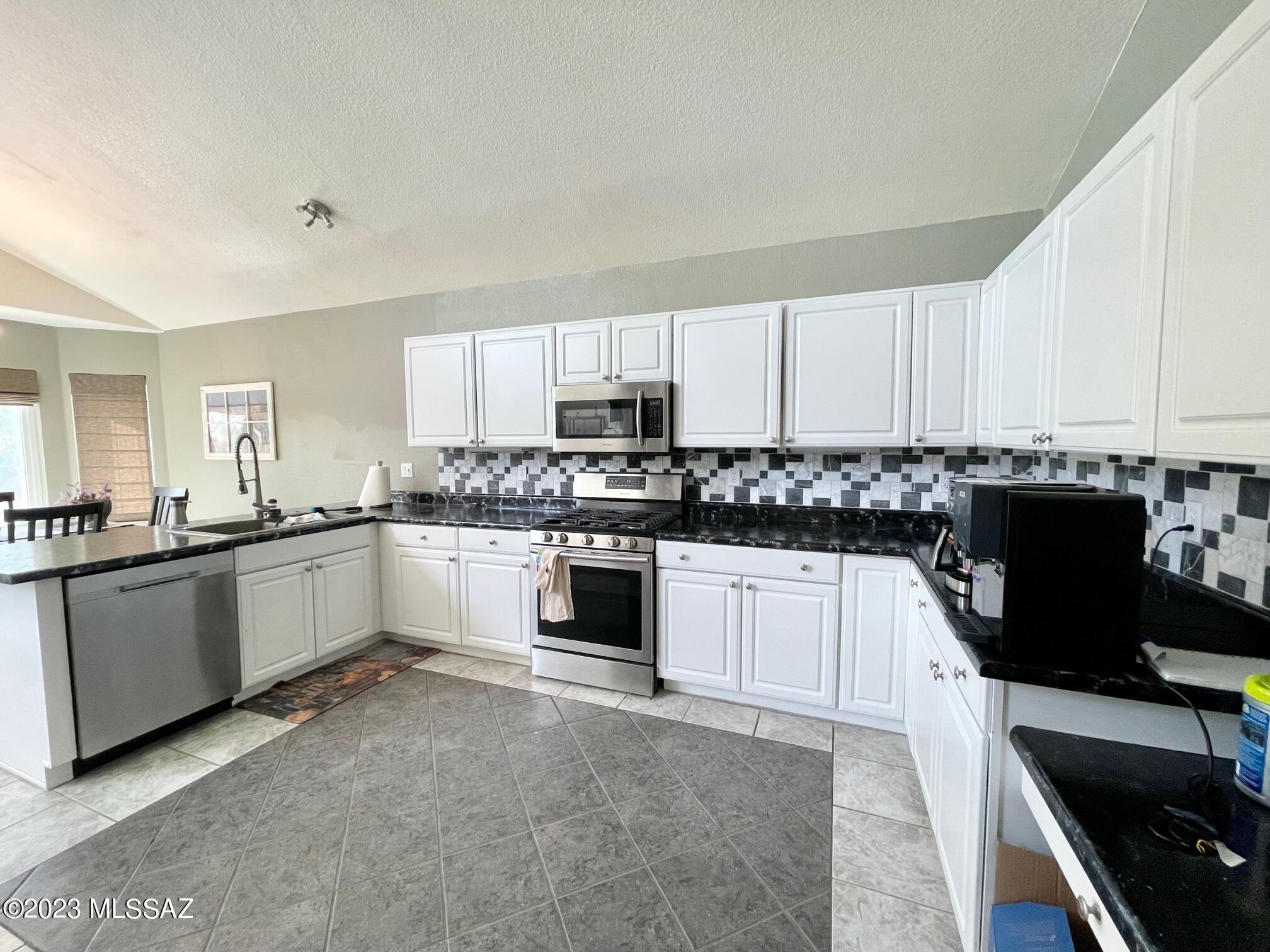 Copper Creek, Block H (1-37) - Residential Lease