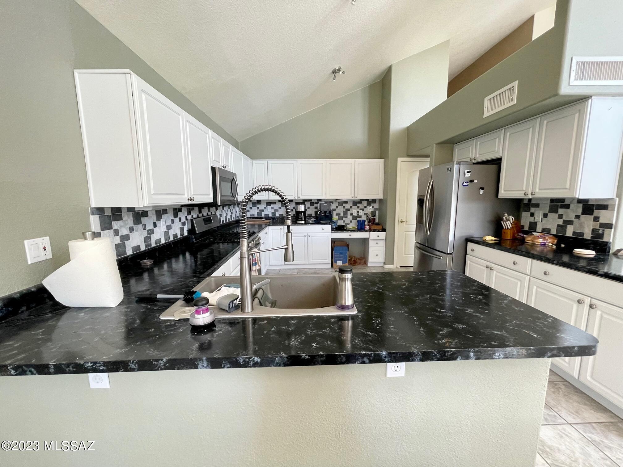 Copper Creek, Block H (1-37) - Residential Lease