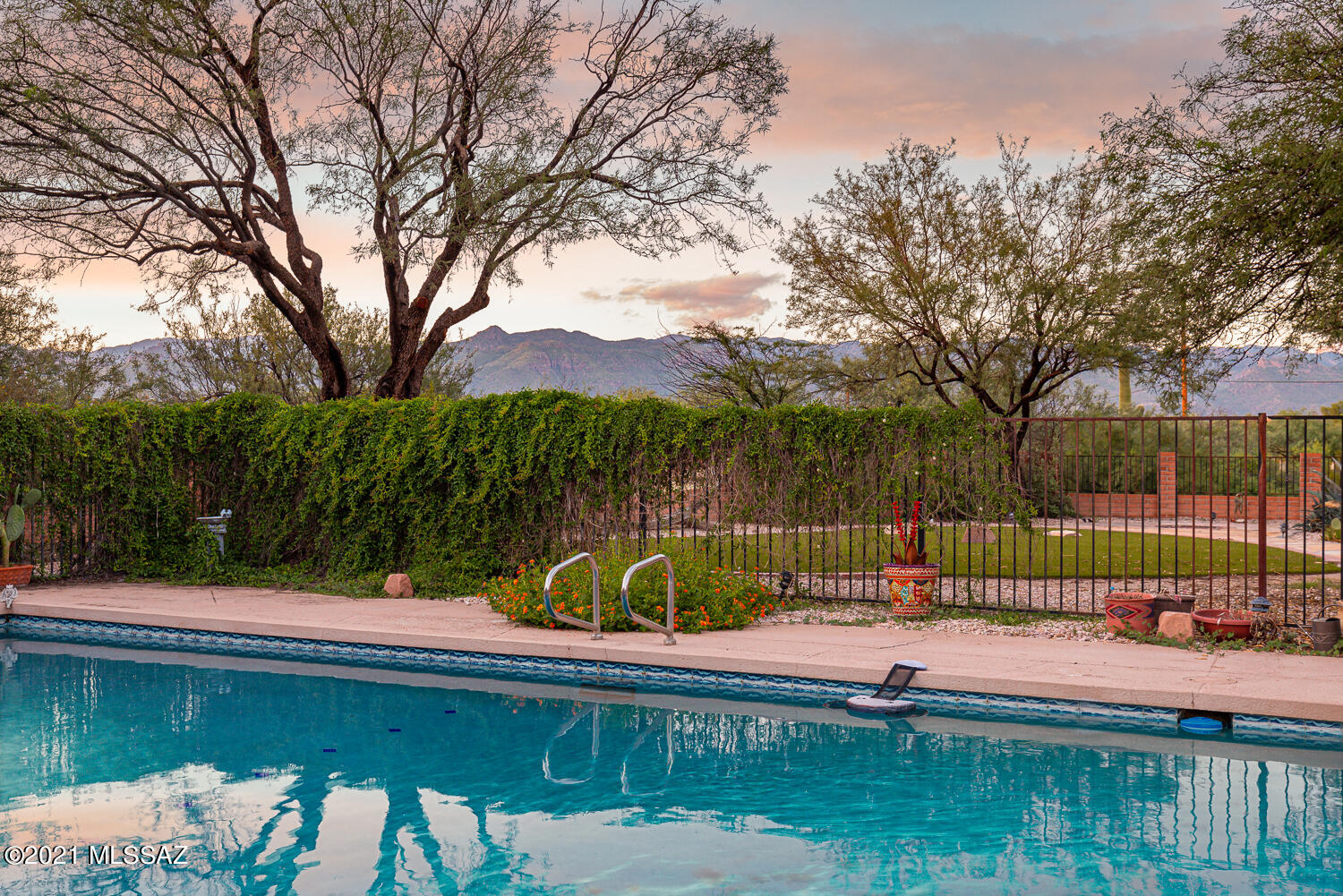 Bel Air Ranch Est - Residential