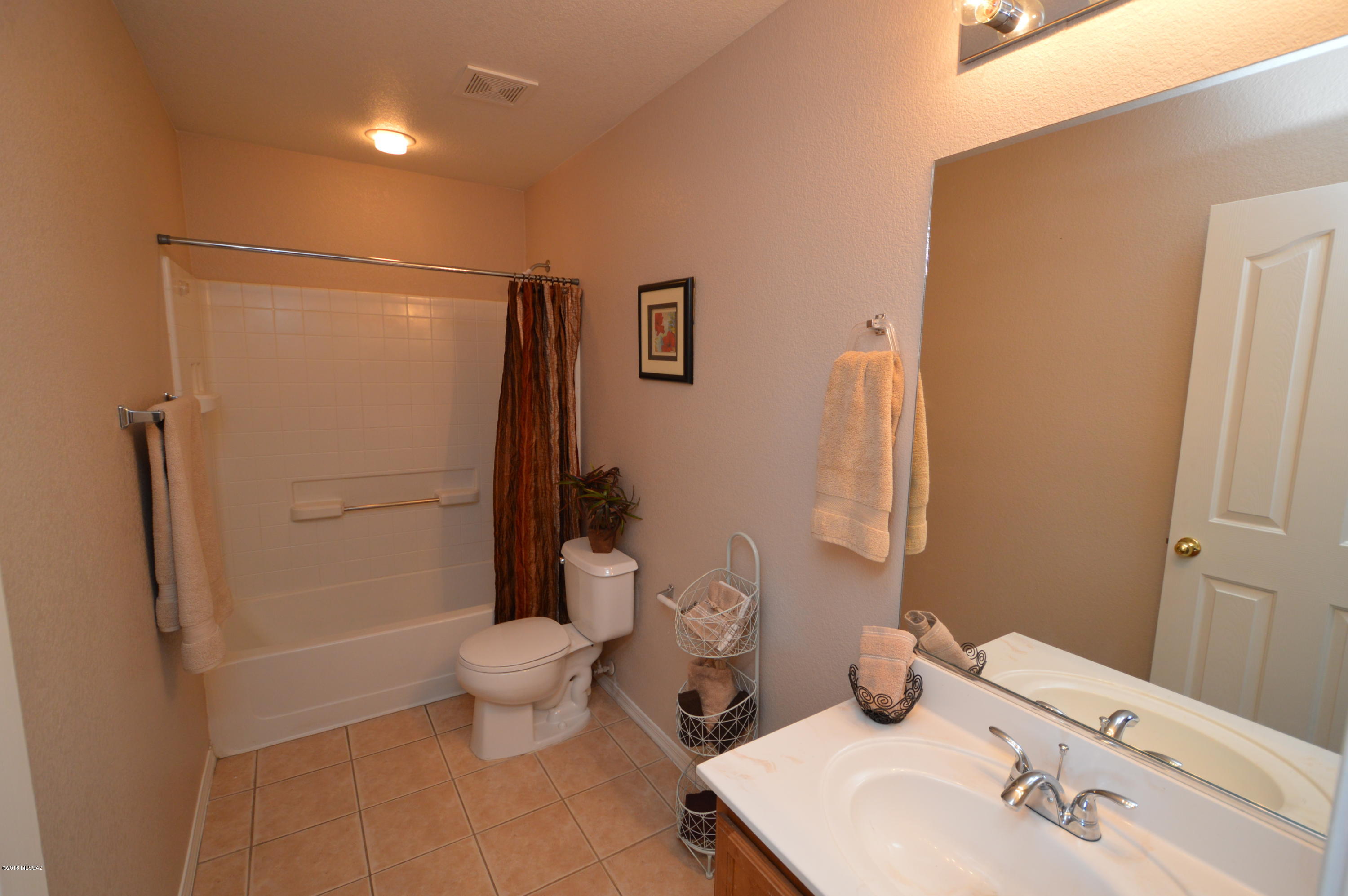 Pantano Ridge (1-123) - Residential Lease