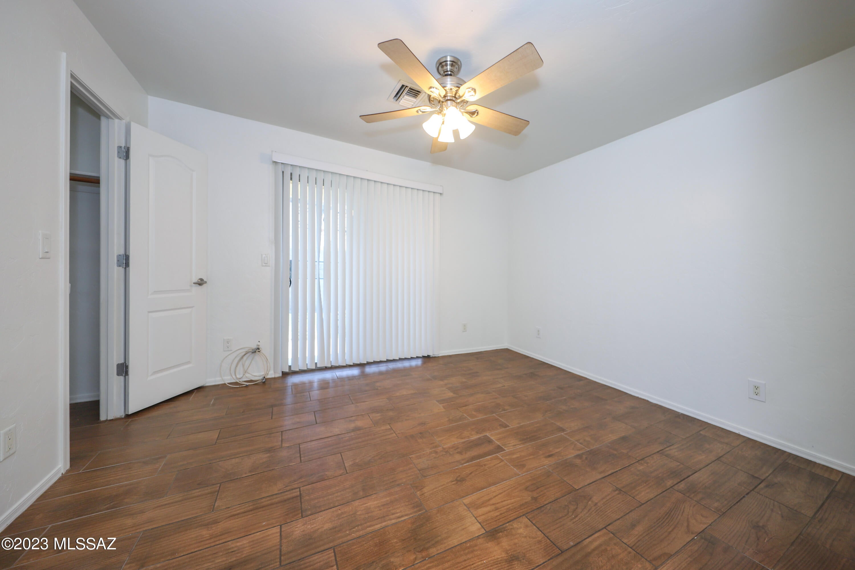 Bantam Estates (1-30) - Residential Lease