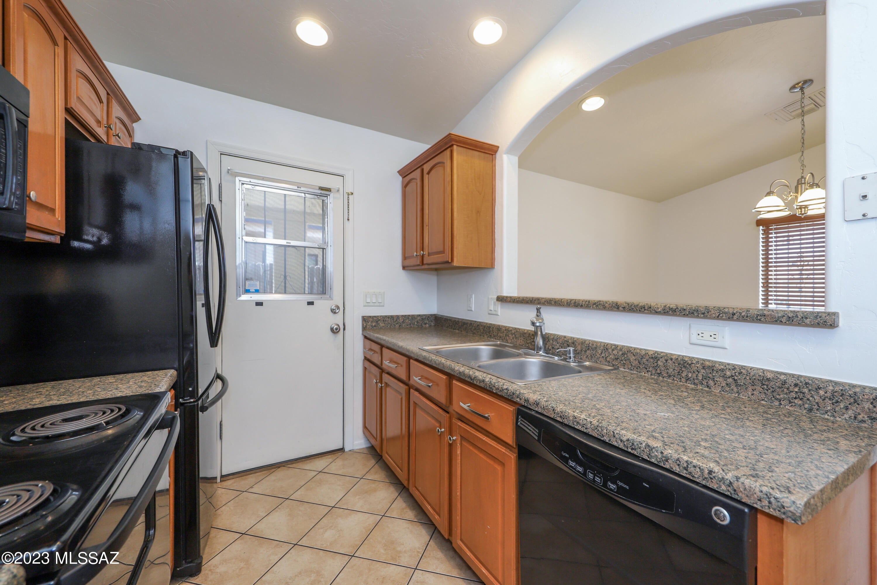 Bantam Estates (1-30) - Residential Lease