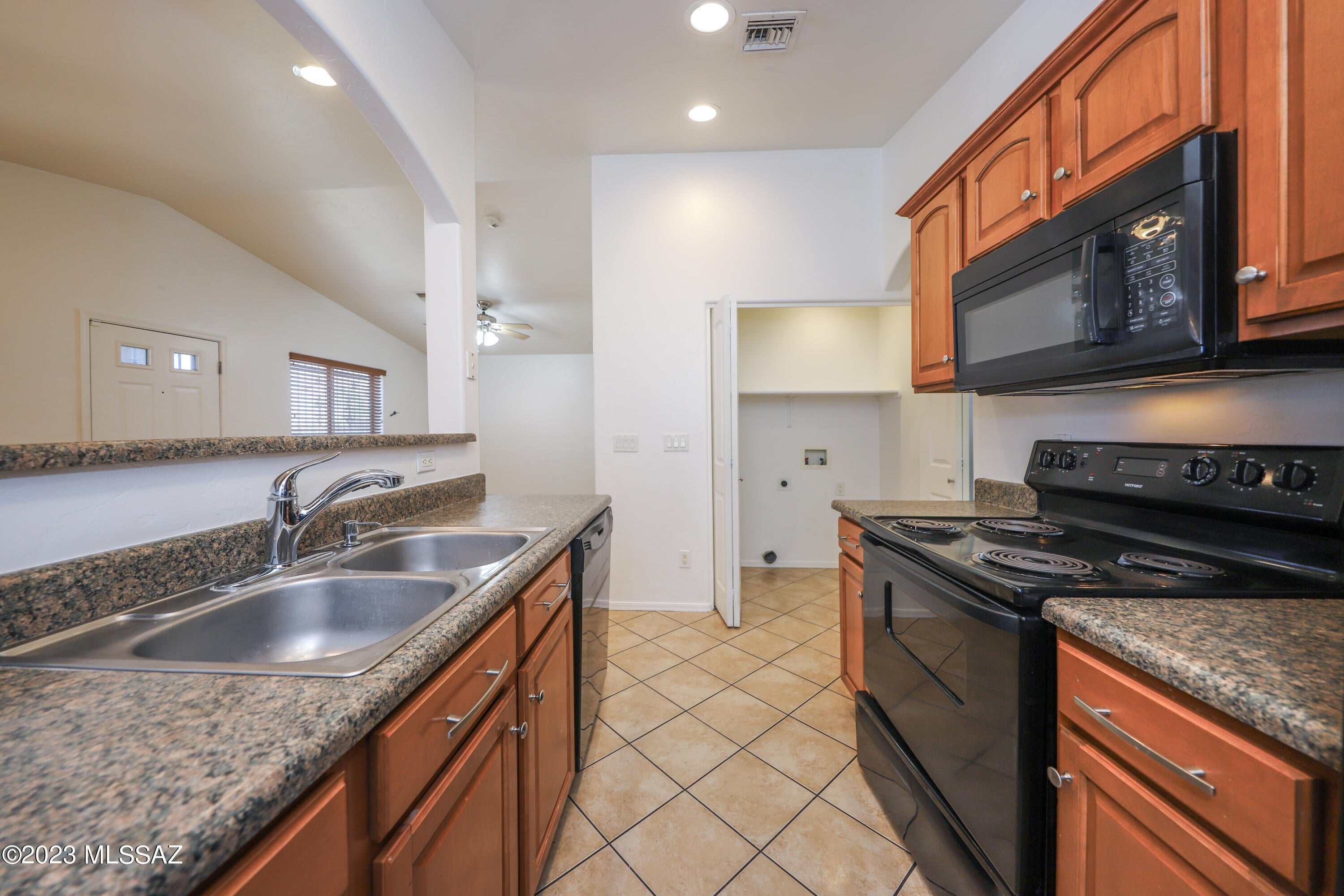 Bantam Estates (1-30) - Residential Lease