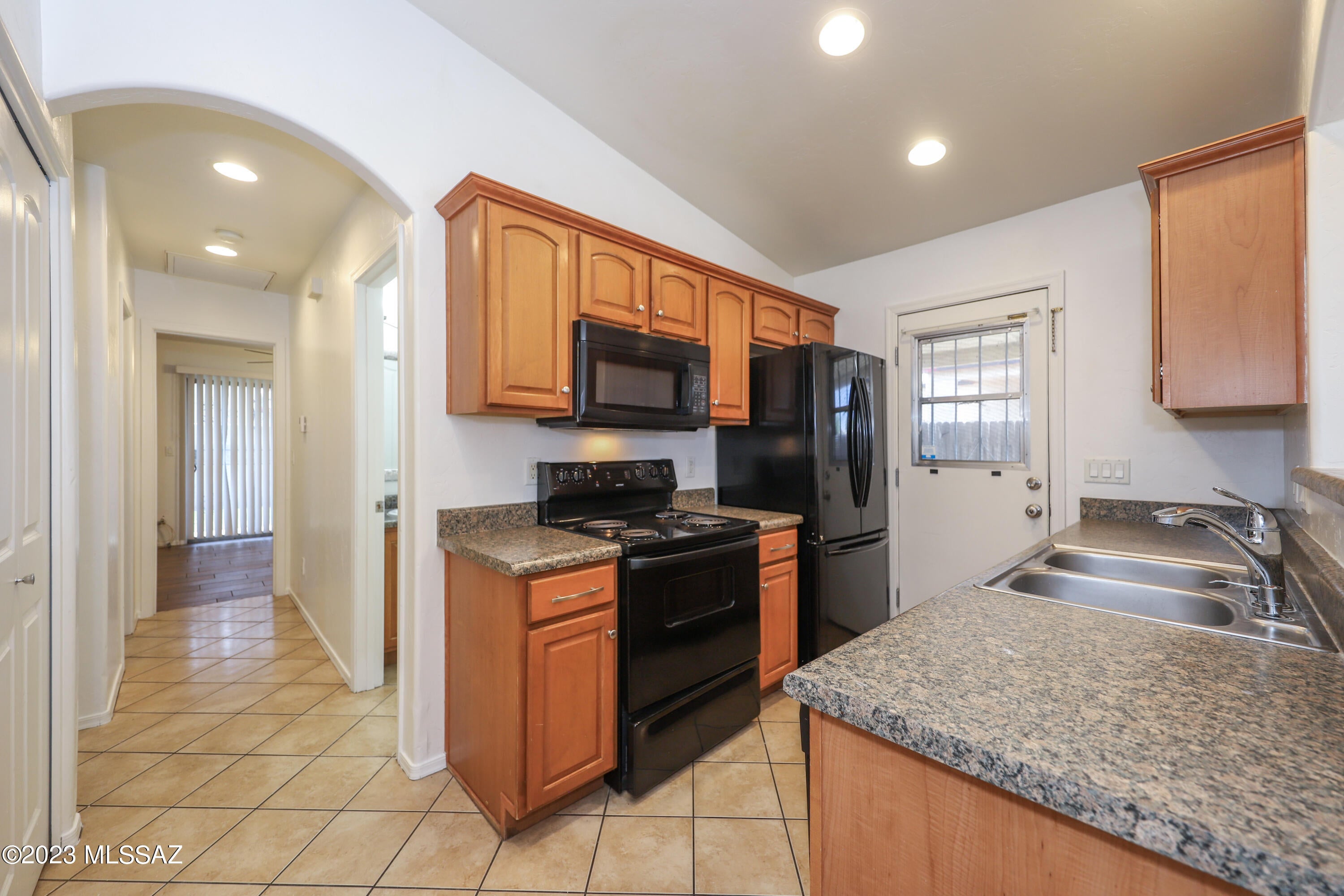 Bantam Estates (1-30) - Residential Lease