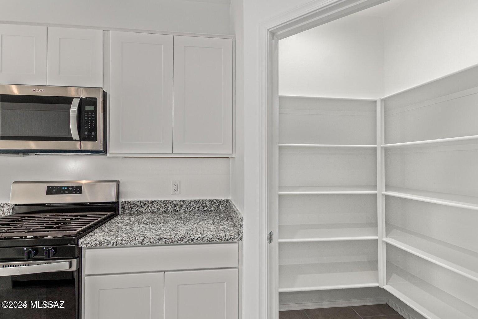 New Tucson Unit NO. 8 (1-455) - Residential Lease