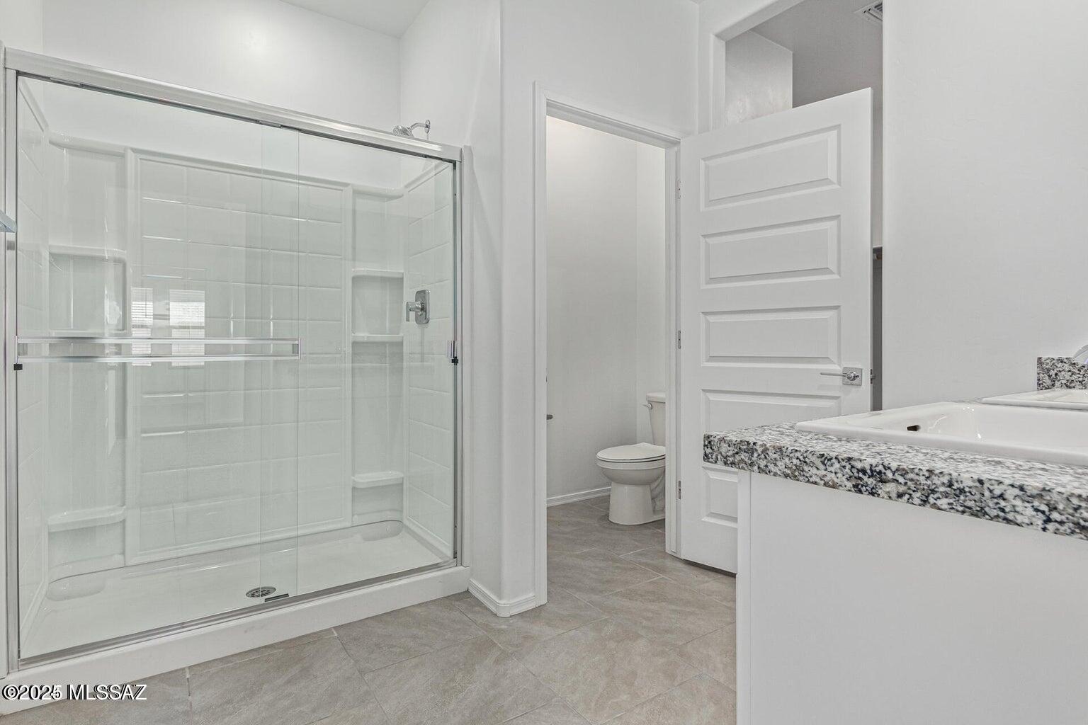 New Tucson Unit NO. 8 (1-455) - Residential Lease