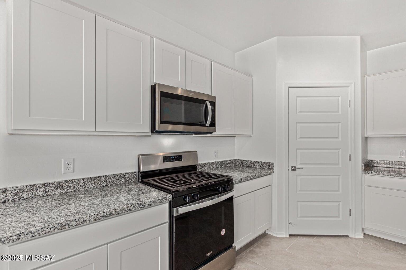 New Tucson Unit NO. 8 (1-455) - Residential Lease