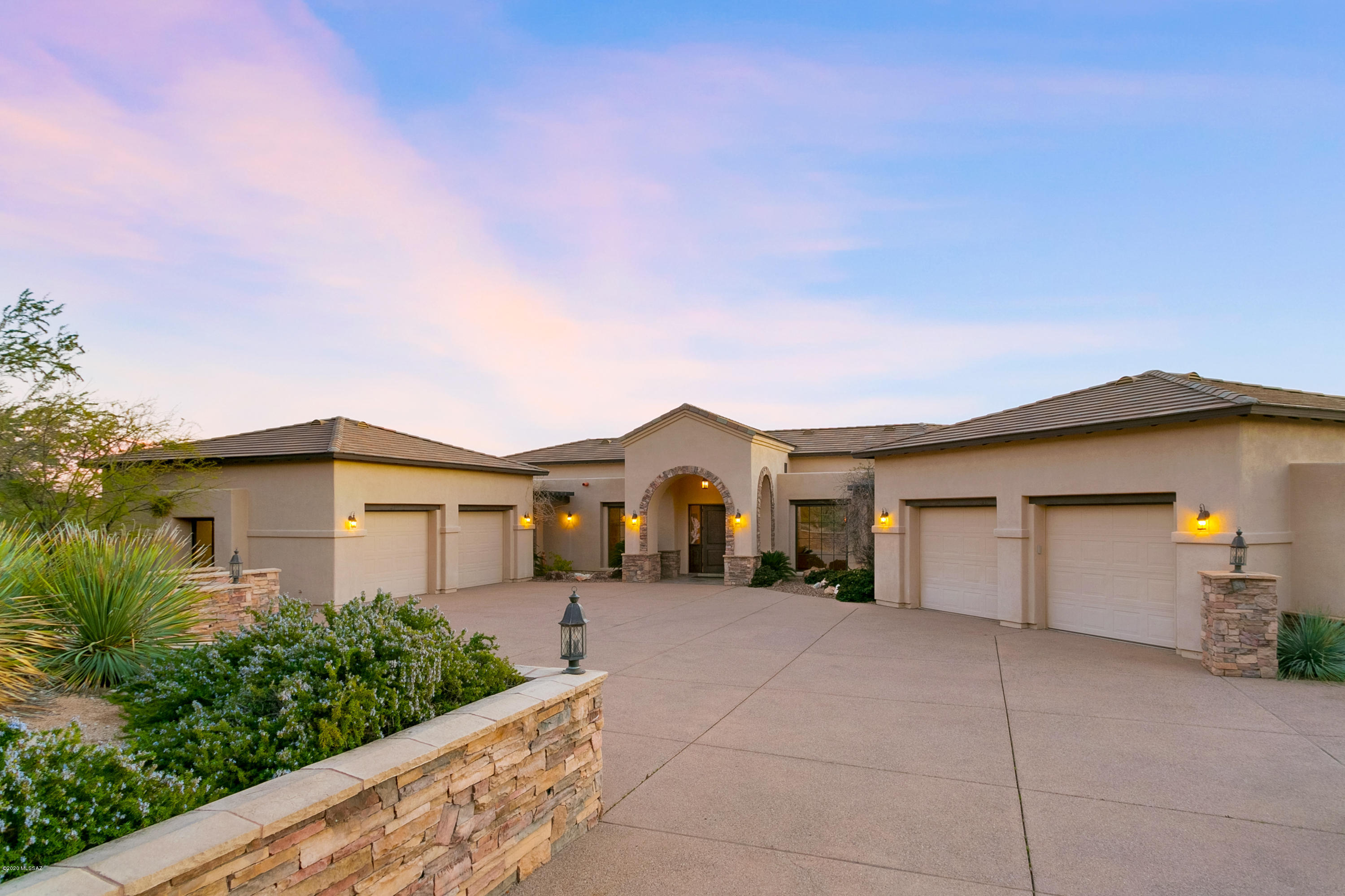 Canyon Pass At Dove Mountain - Residential