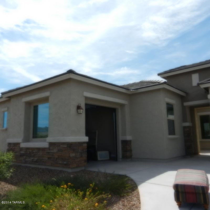 Available Now !!!

Beautiful single-level home with 4 bedrooms/2baths house located inside the gated community of The Preserve at Dove Mountain.  Open living area and two bedrooms, including the lavish owner's suite with a spa-inspired bathroom and walk-in closet.