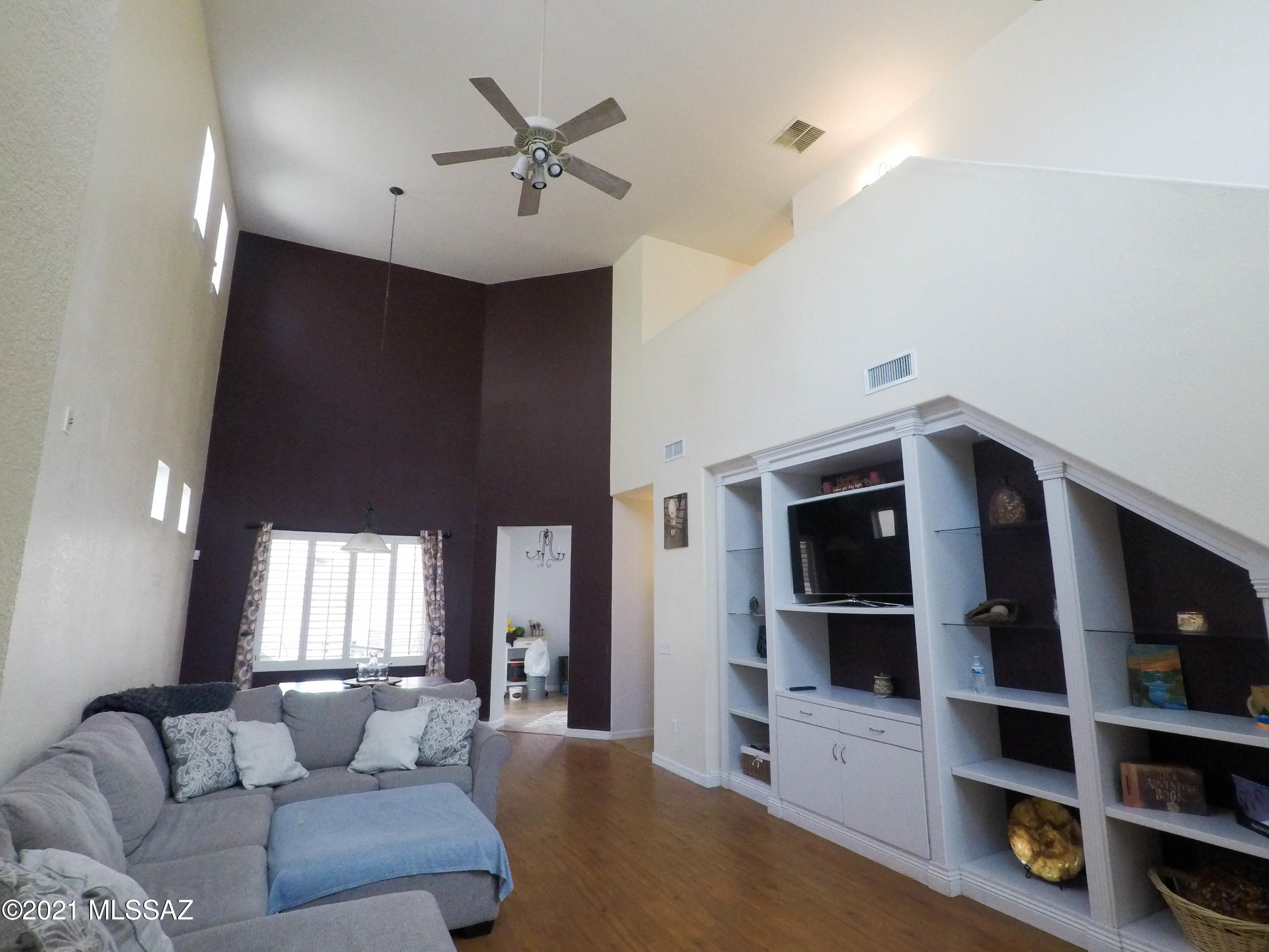 Presidio De Cancion (1-200) - Residential