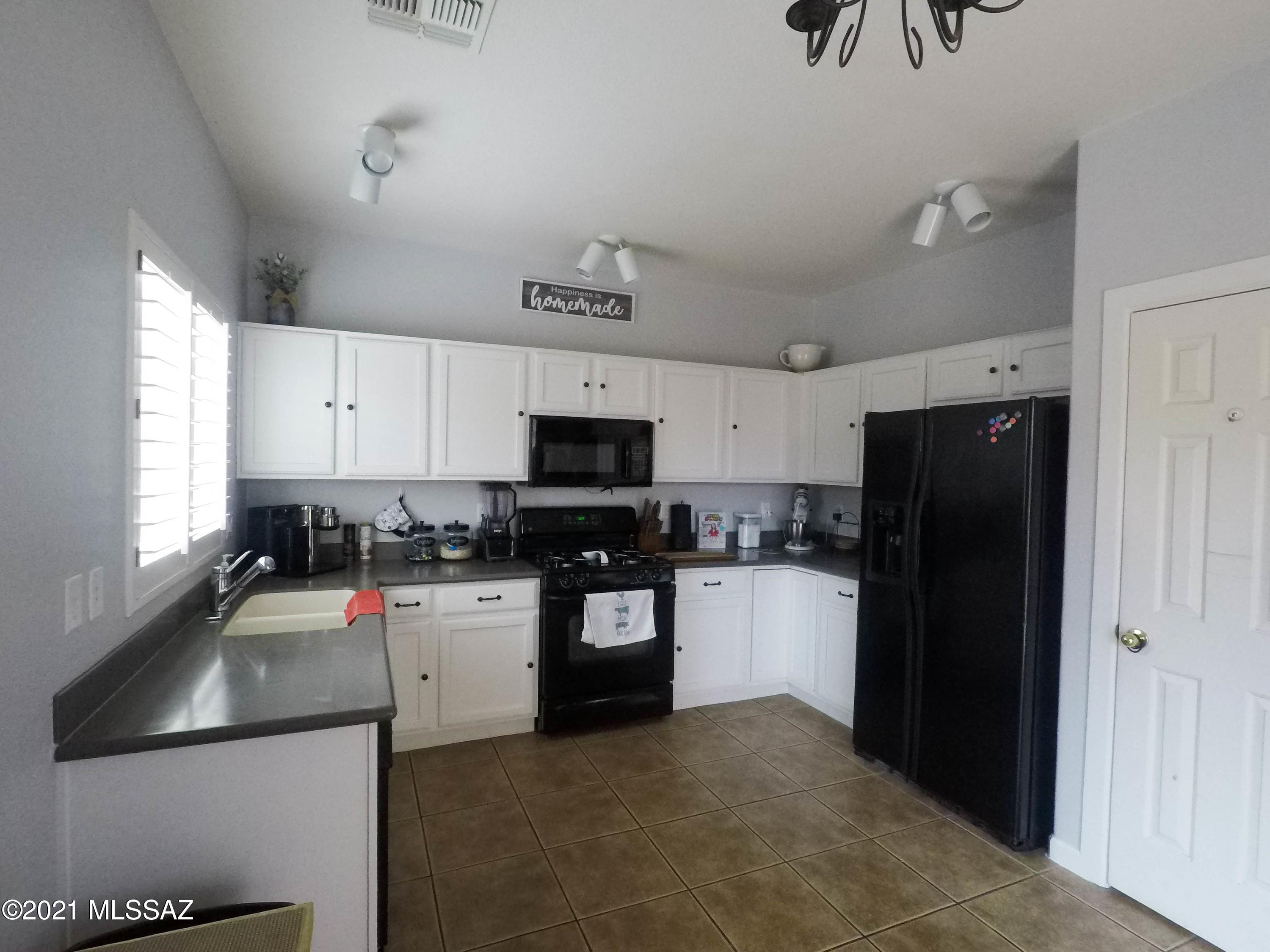 Presidio De Cancion (1-200) - Residential