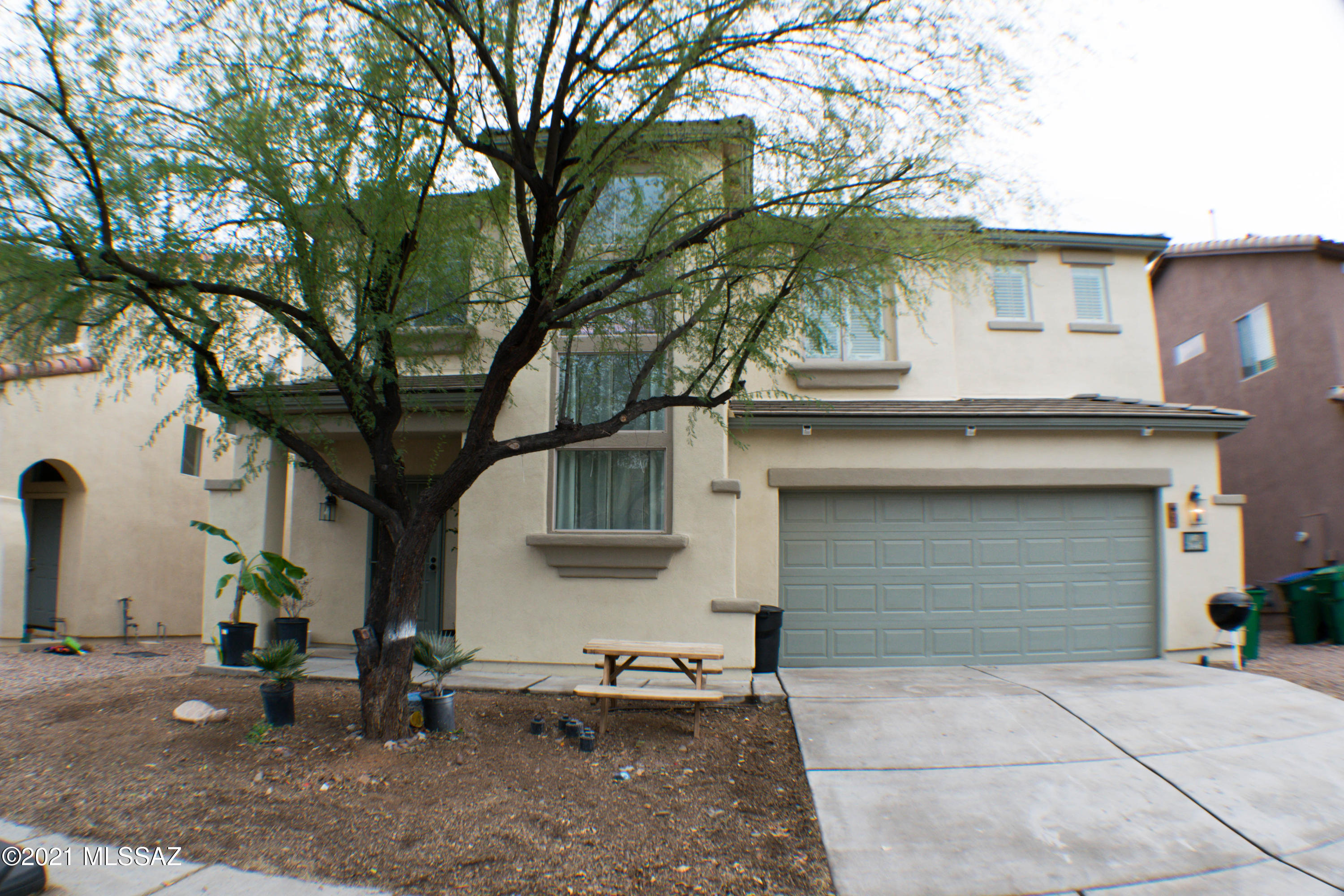 Presidio De Cancion (1-200) - Residential