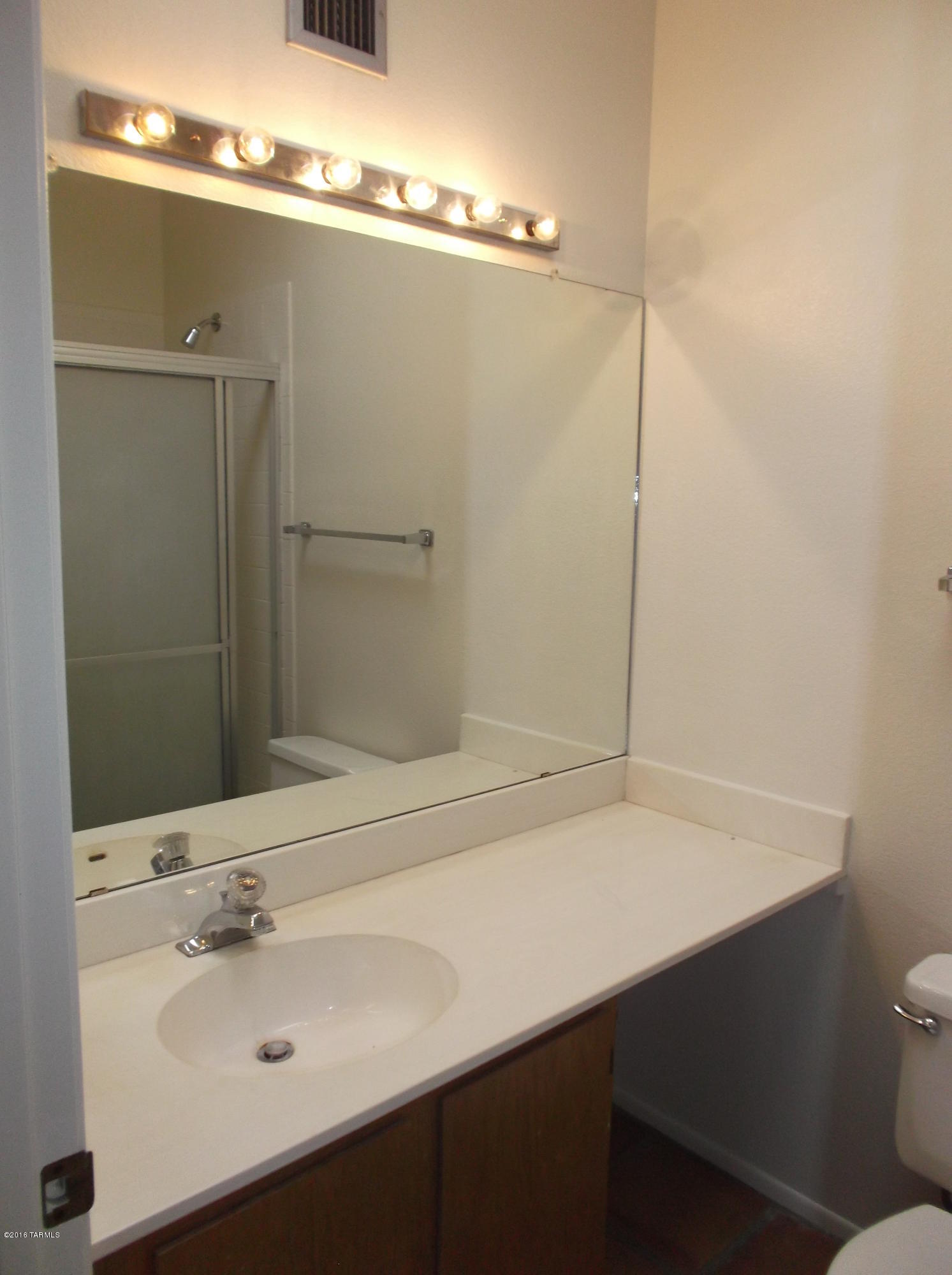 Unsubdivided - Residential Lease