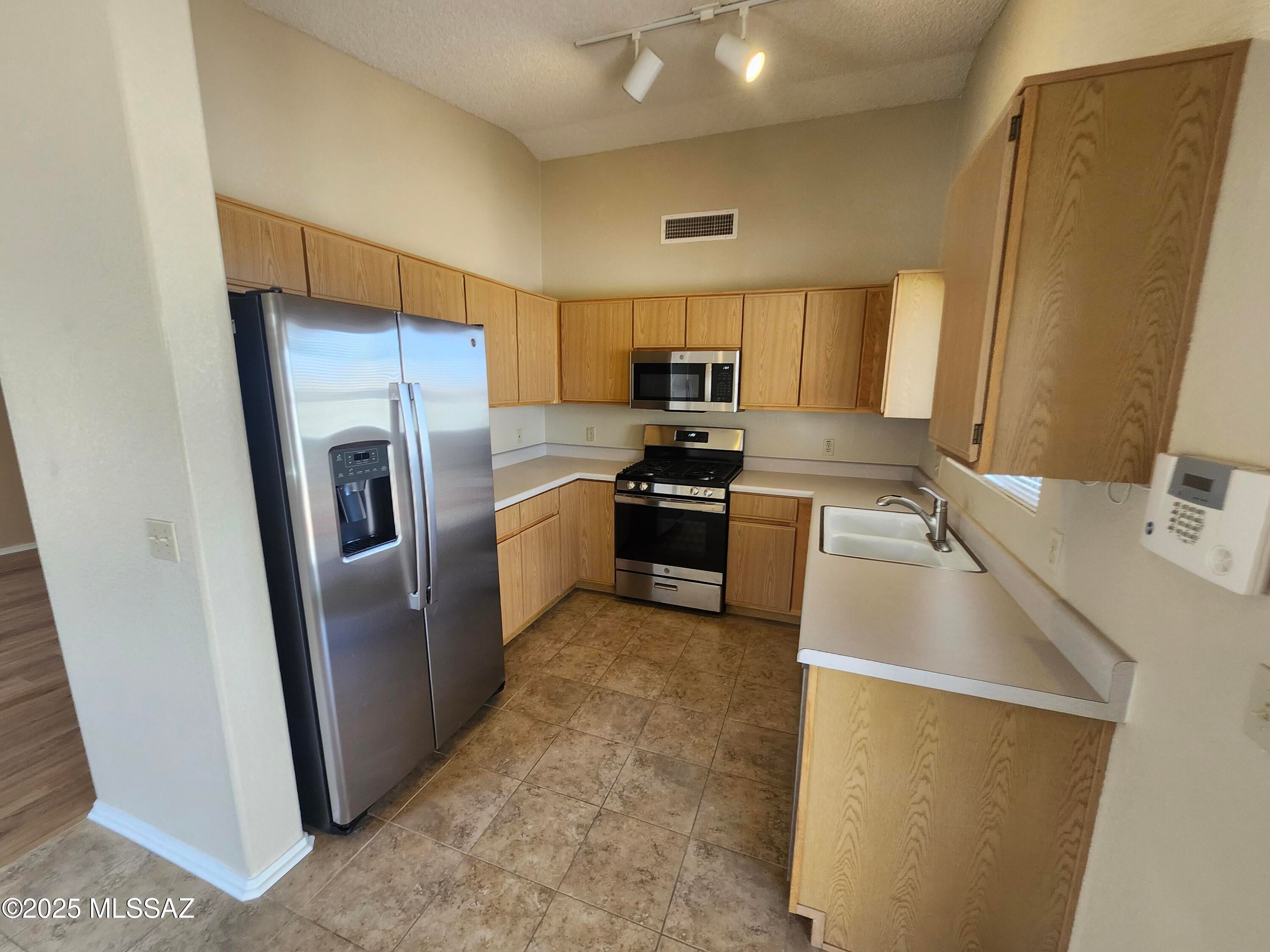 Hillcrest At Wingate (180-386) - Residential Lease