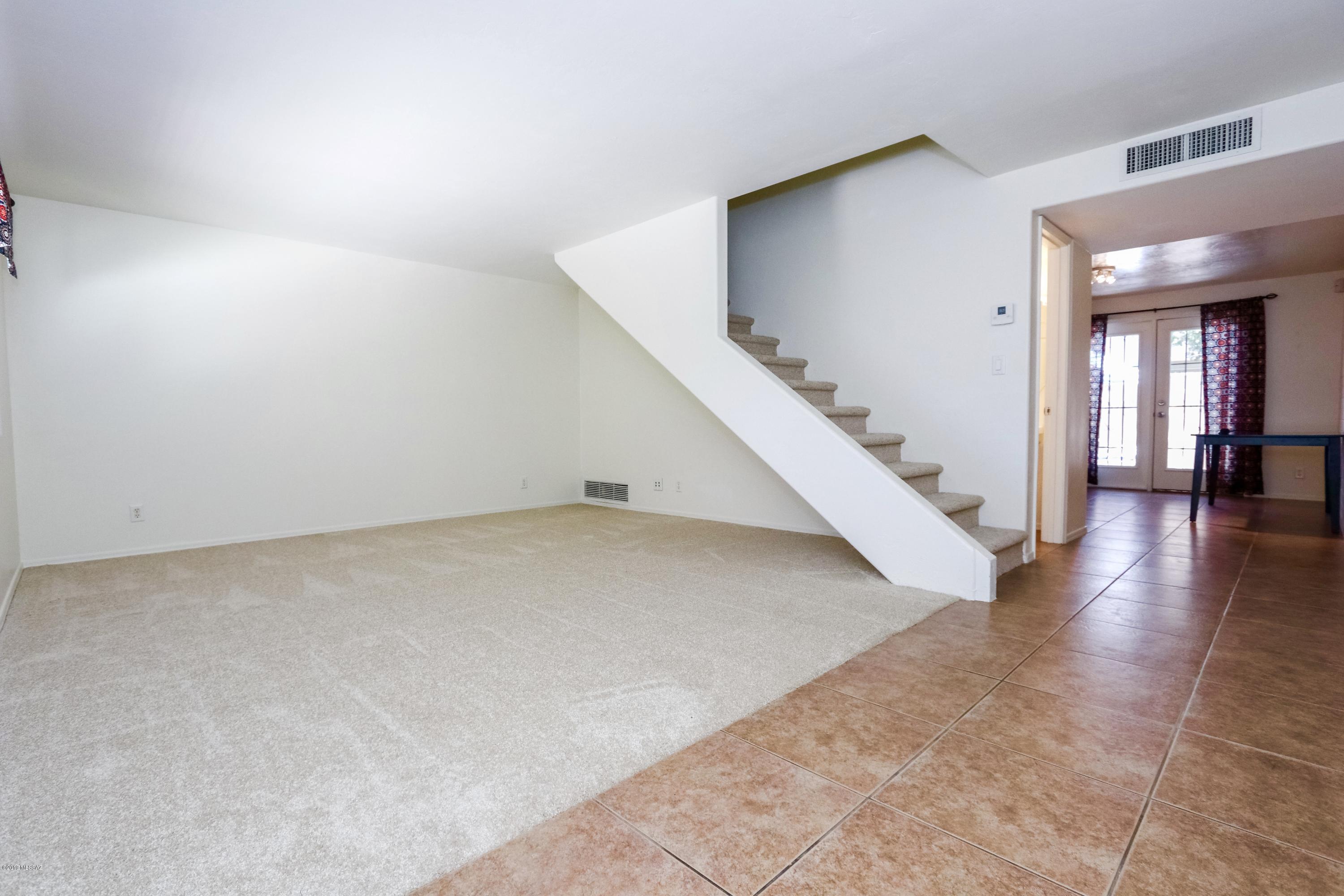 Villa Venice Condos - Residential