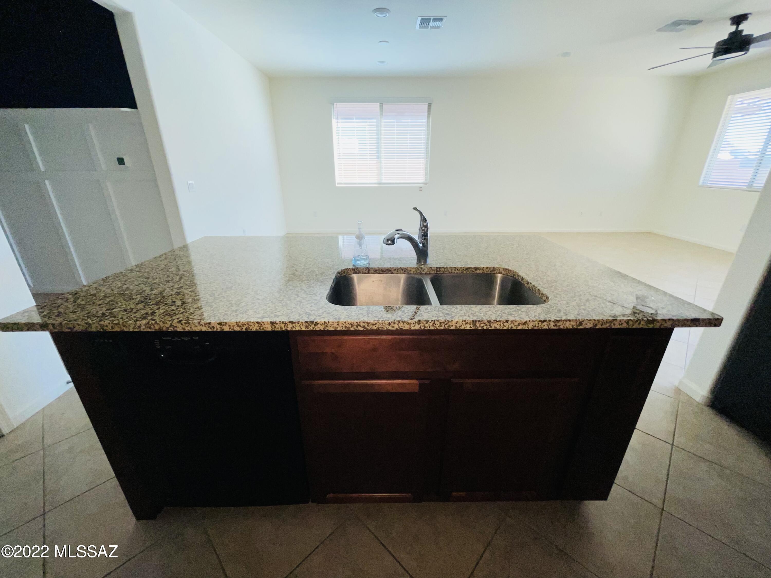 The Vistas At Rincon Knolls SQ20152600506 - Residential Lease