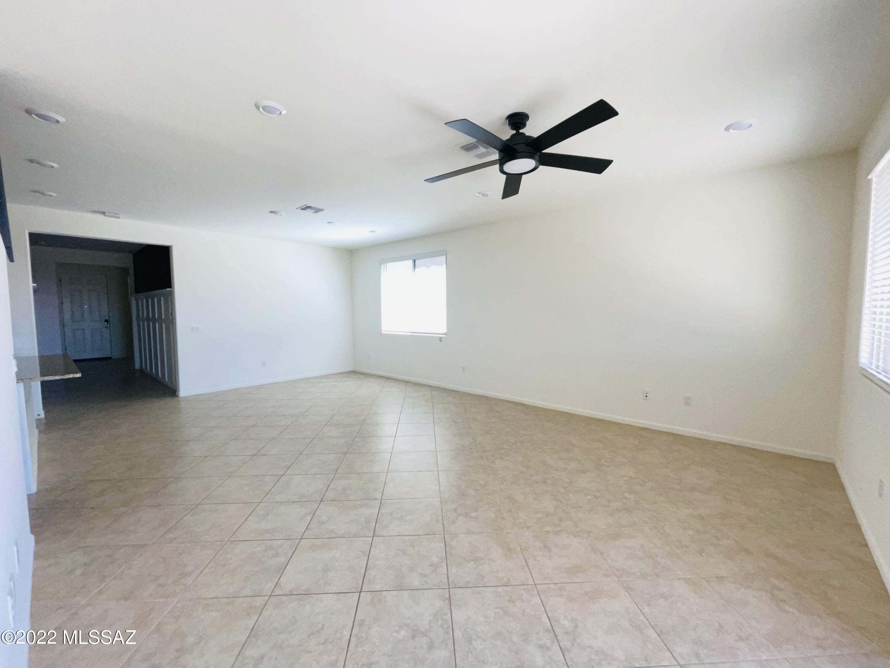 The Vistas At Rincon Knolls SQ20152600506 - Residential Lease