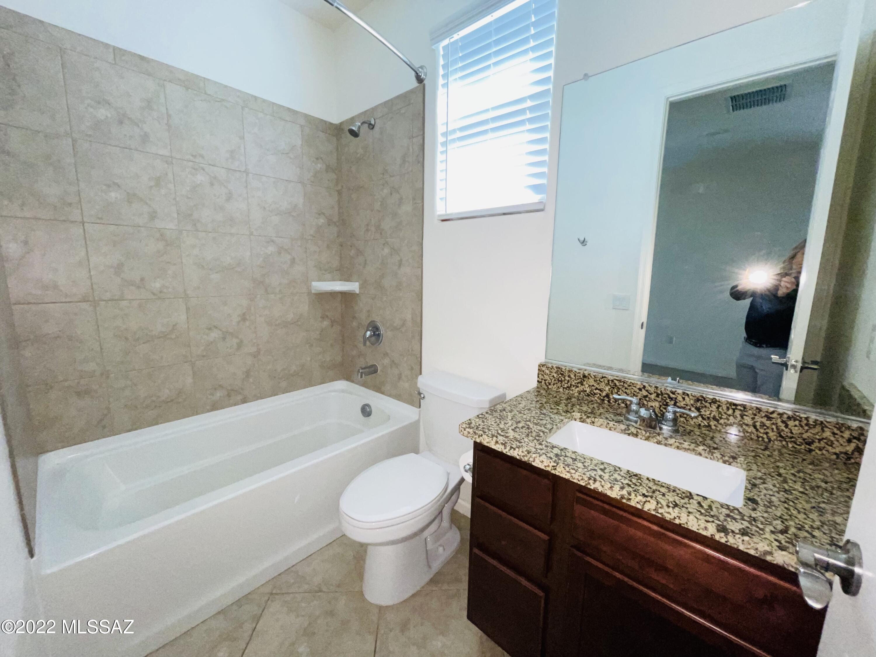 The Vistas At Rincon Knolls SQ20152600506 - Residential Lease