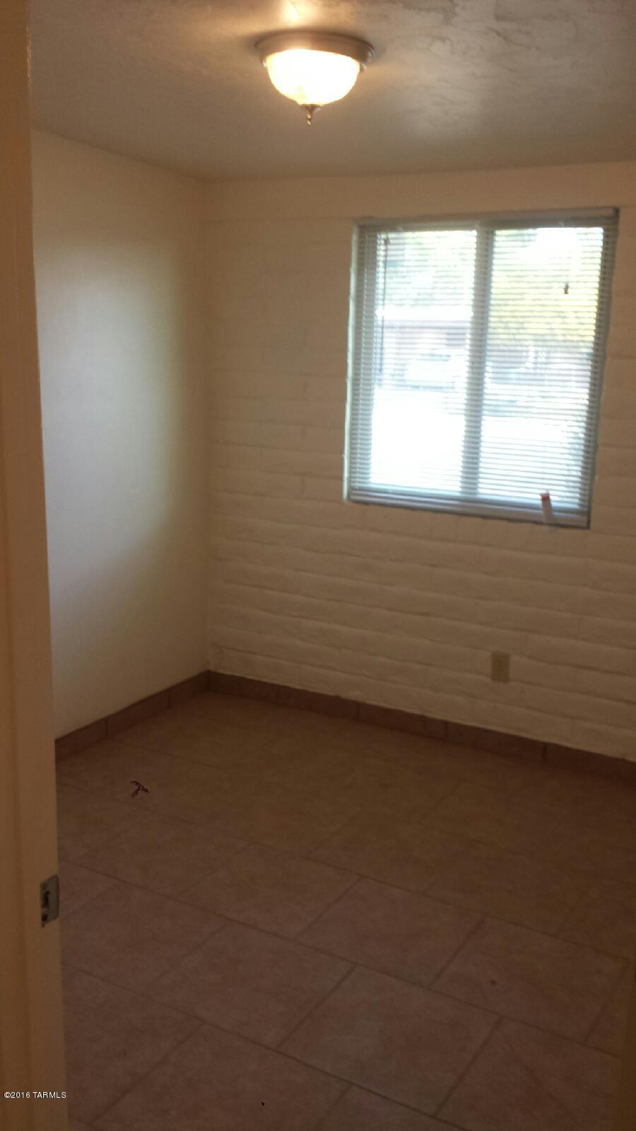 Warwick Village Addition (1-67) - Residential Lease