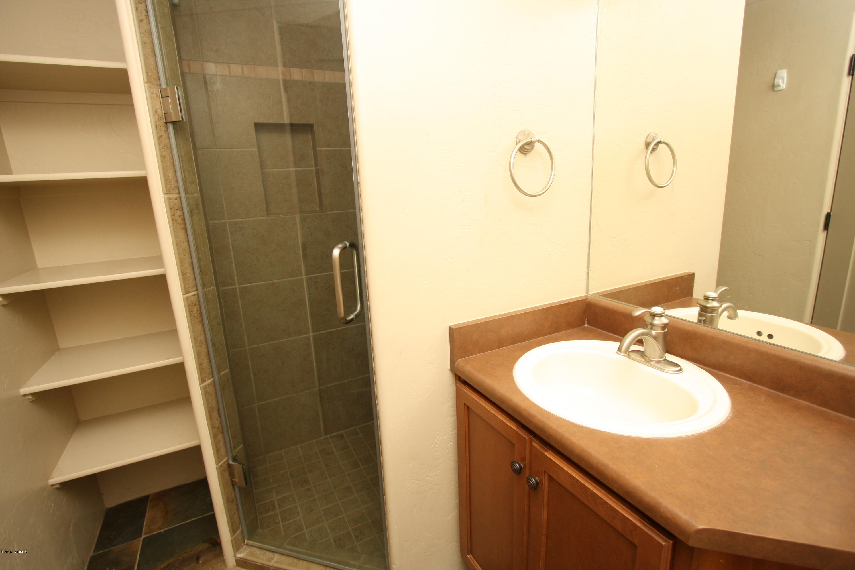 Olsen Condominiums Units 1-18 - Residential Lease