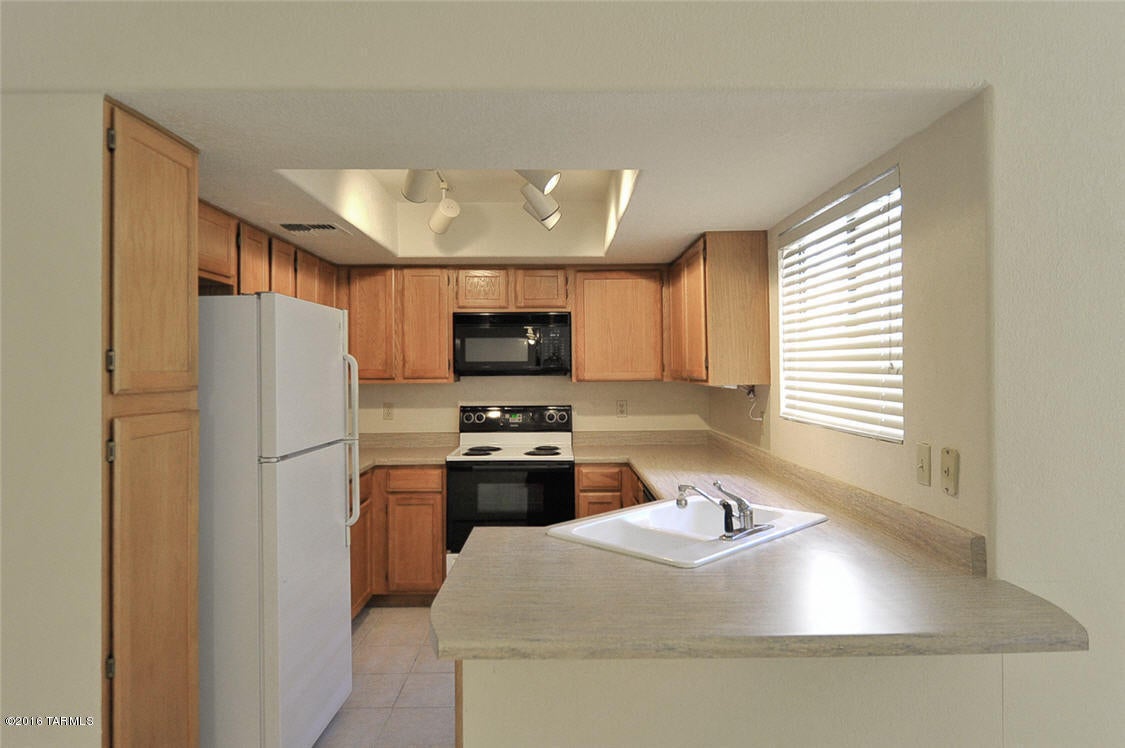 The Villas At Rancho Sin Vacas (1-72) - Residential Lease