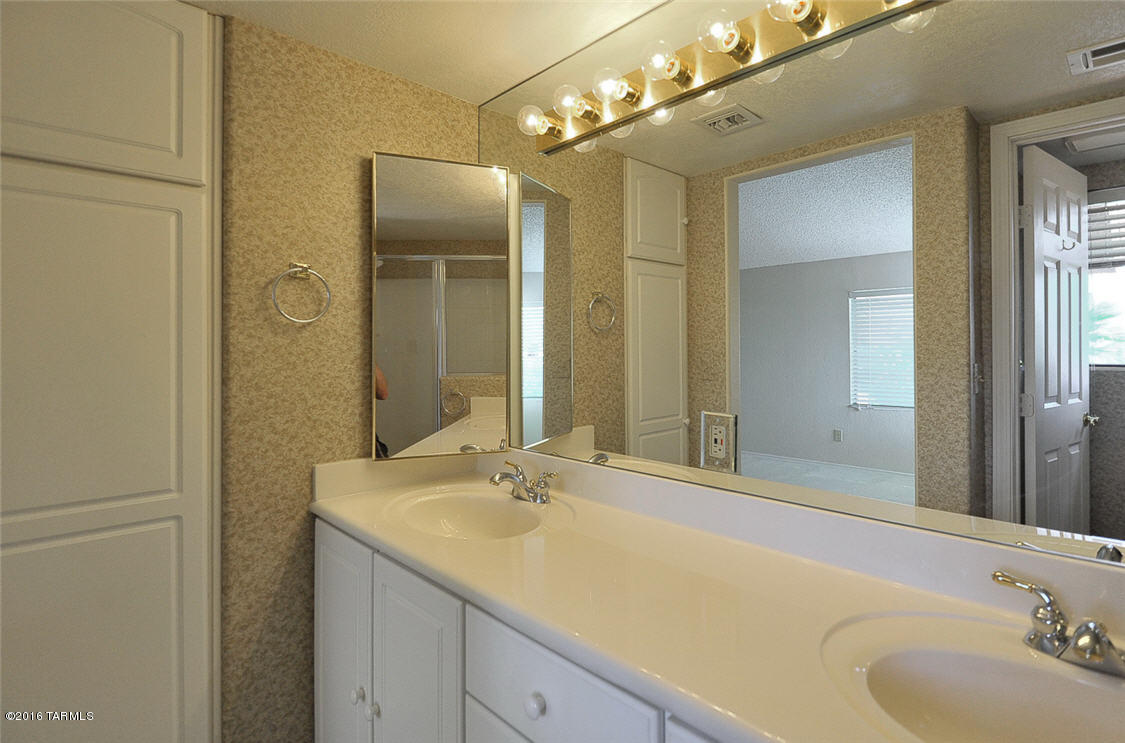 The Villas At Rancho Sin Vacas (1-72) - Residential Lease