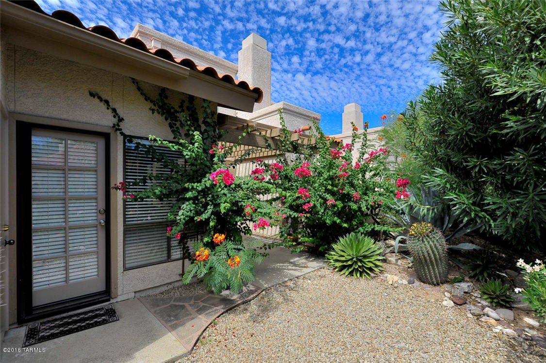 The Villas At Rancho Sin Vacas (1-72) - Residential Lease